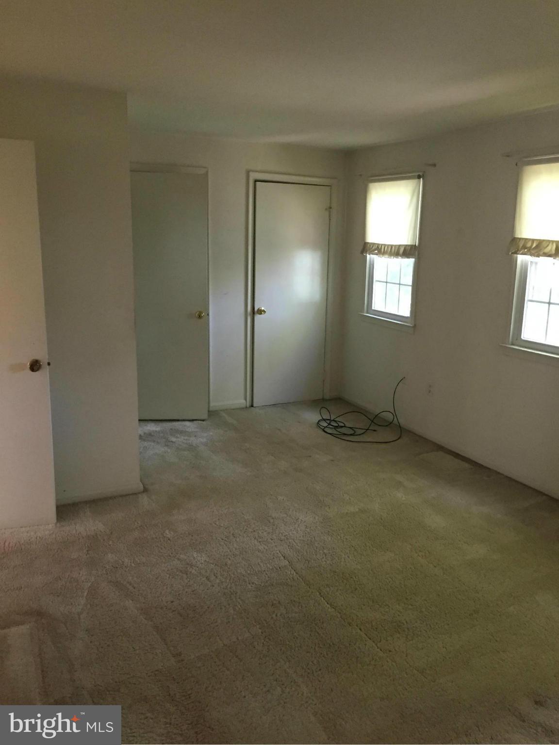 GREENWICH HILL - Residential