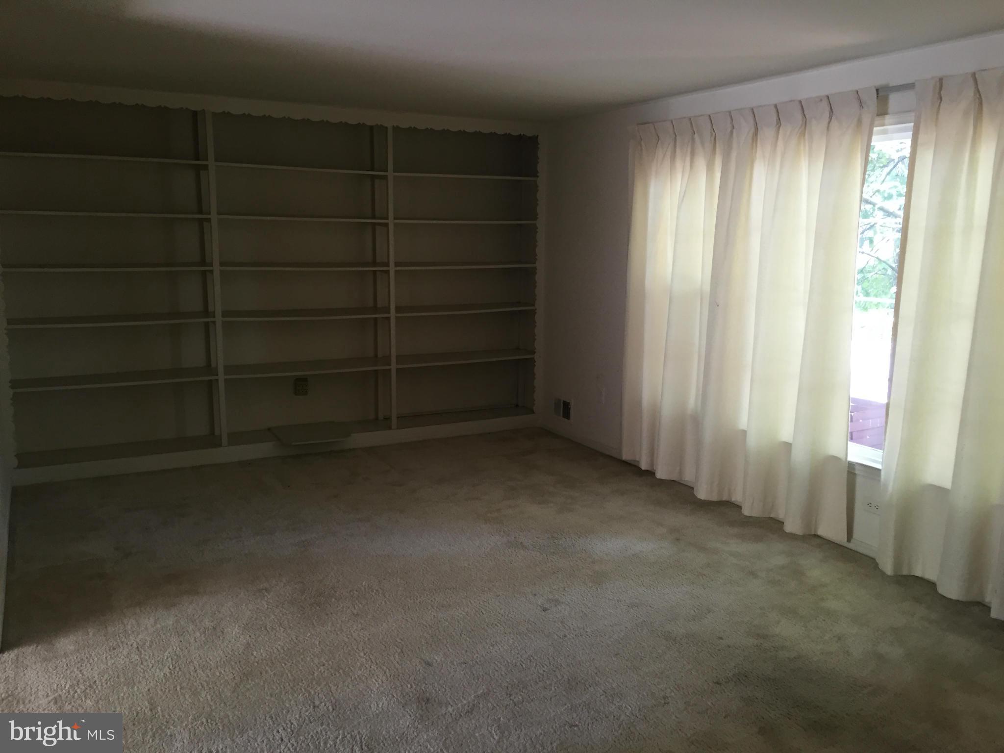 GREENWICH HILL - Residential