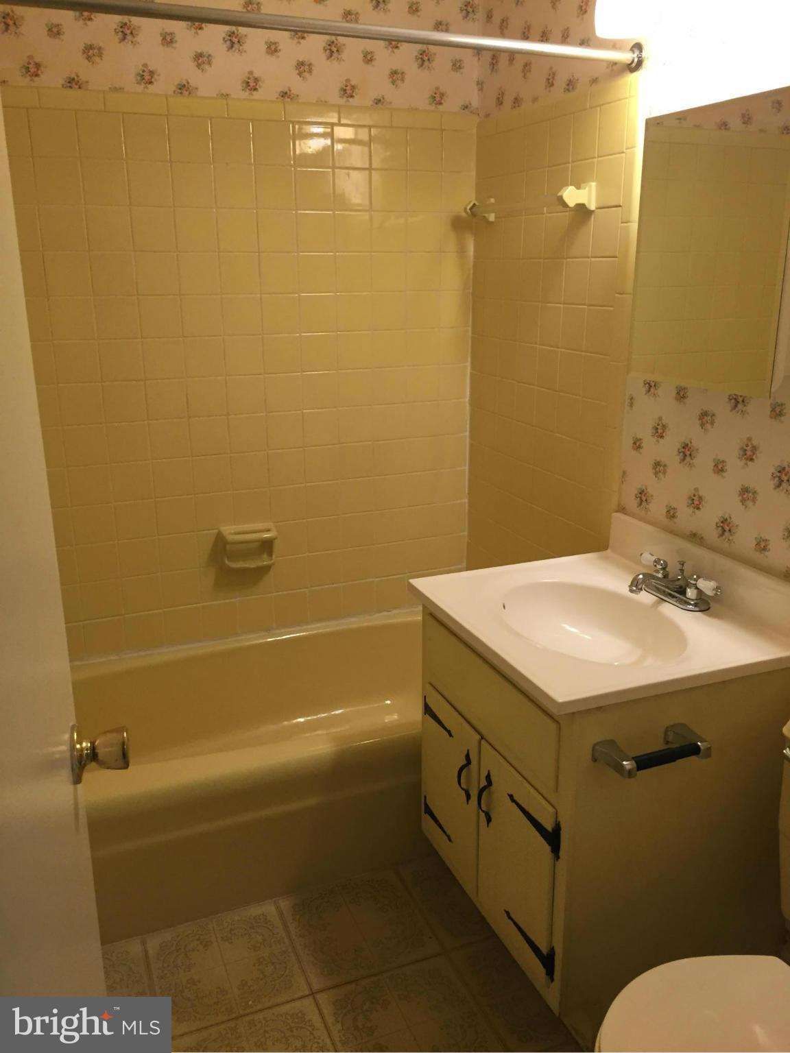 GREENWICH HILL - Residential