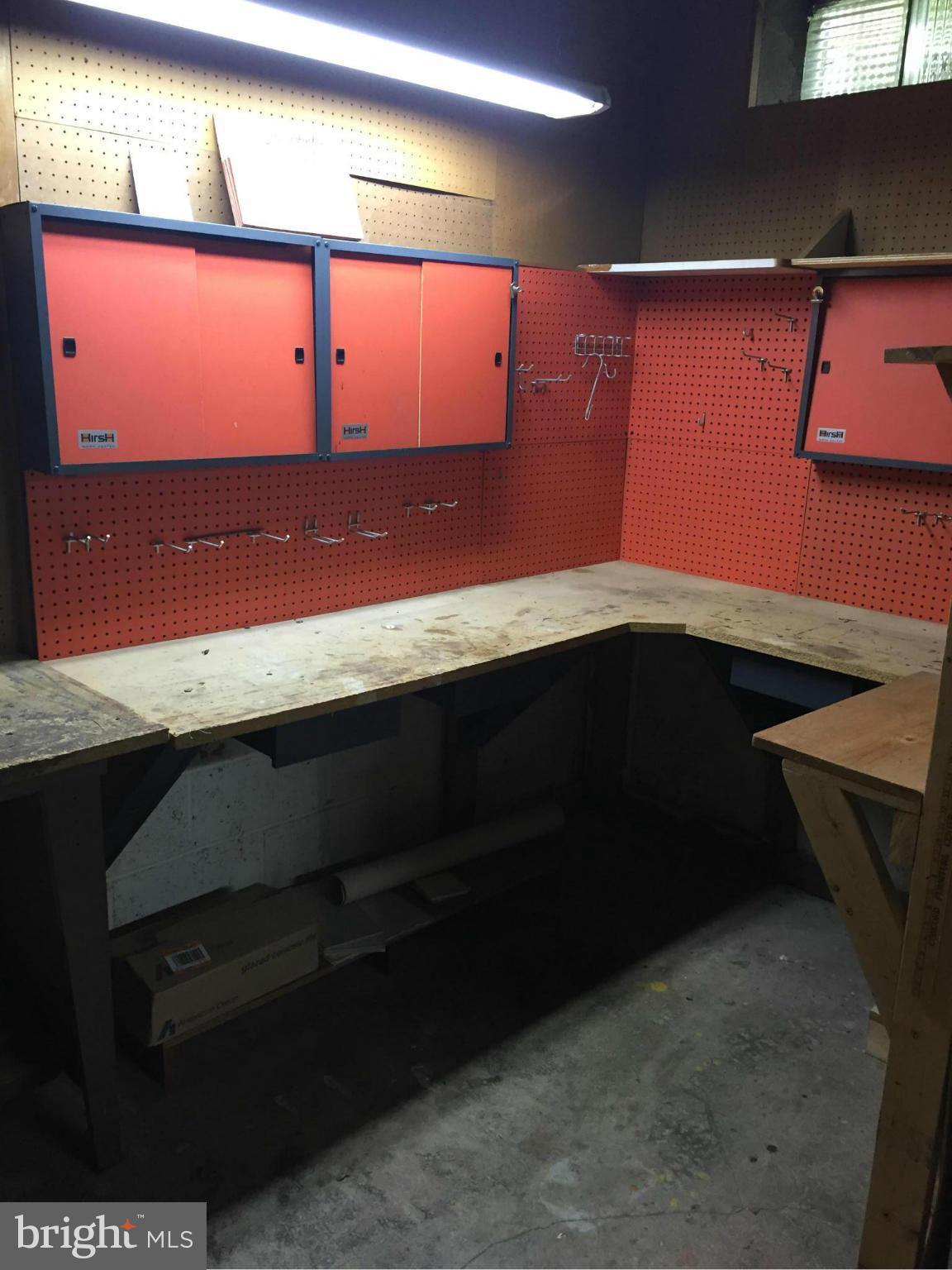 GREENWICH HILL - Residential