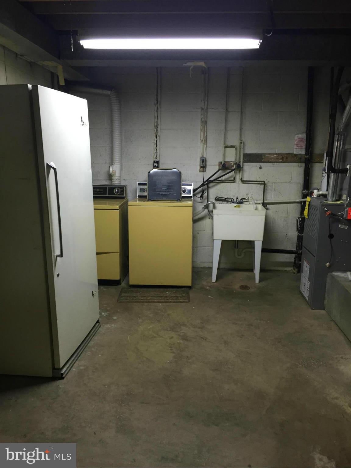 GREENWICH HILL - Residential