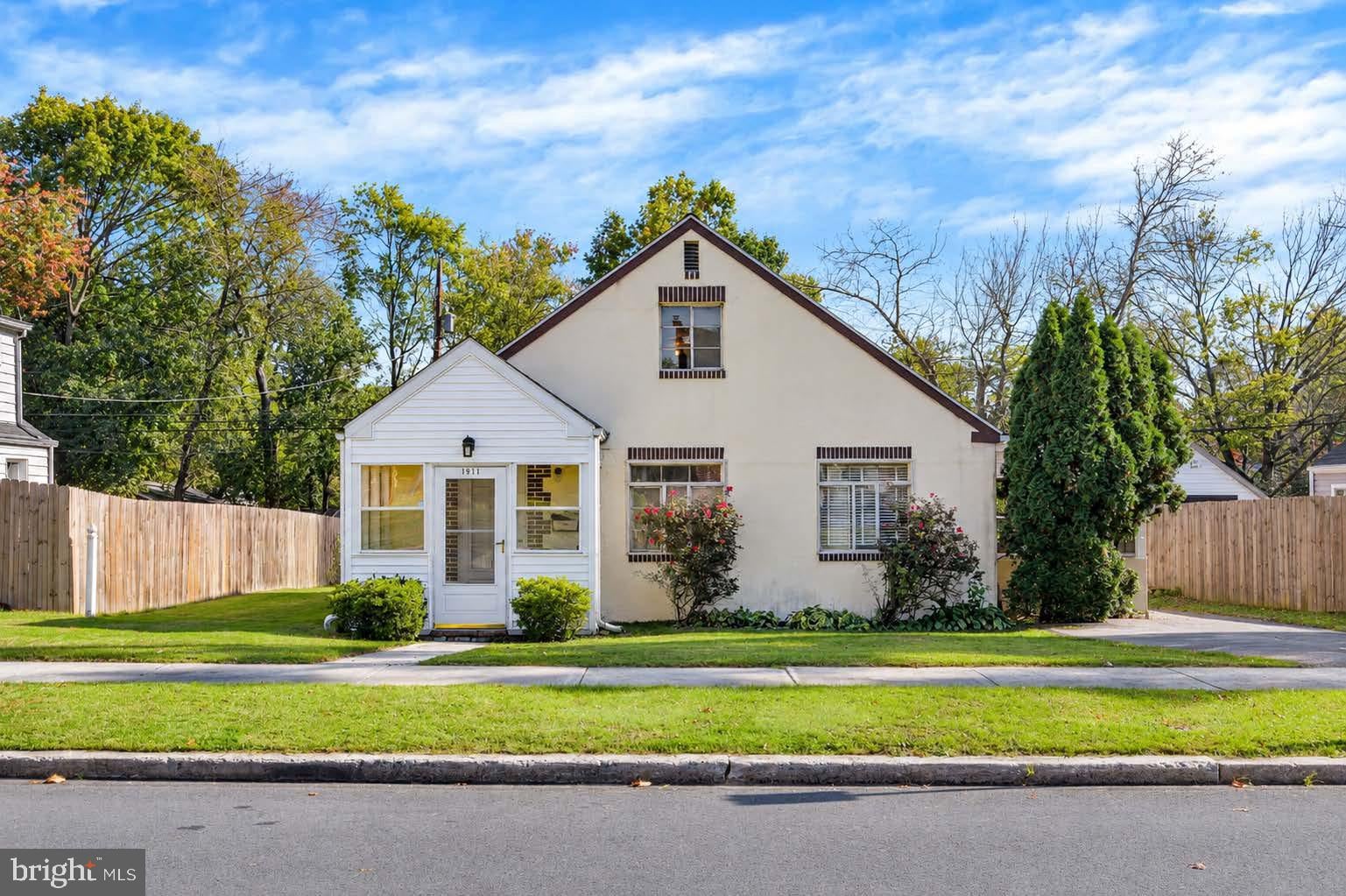 1911 KENT DRIVE