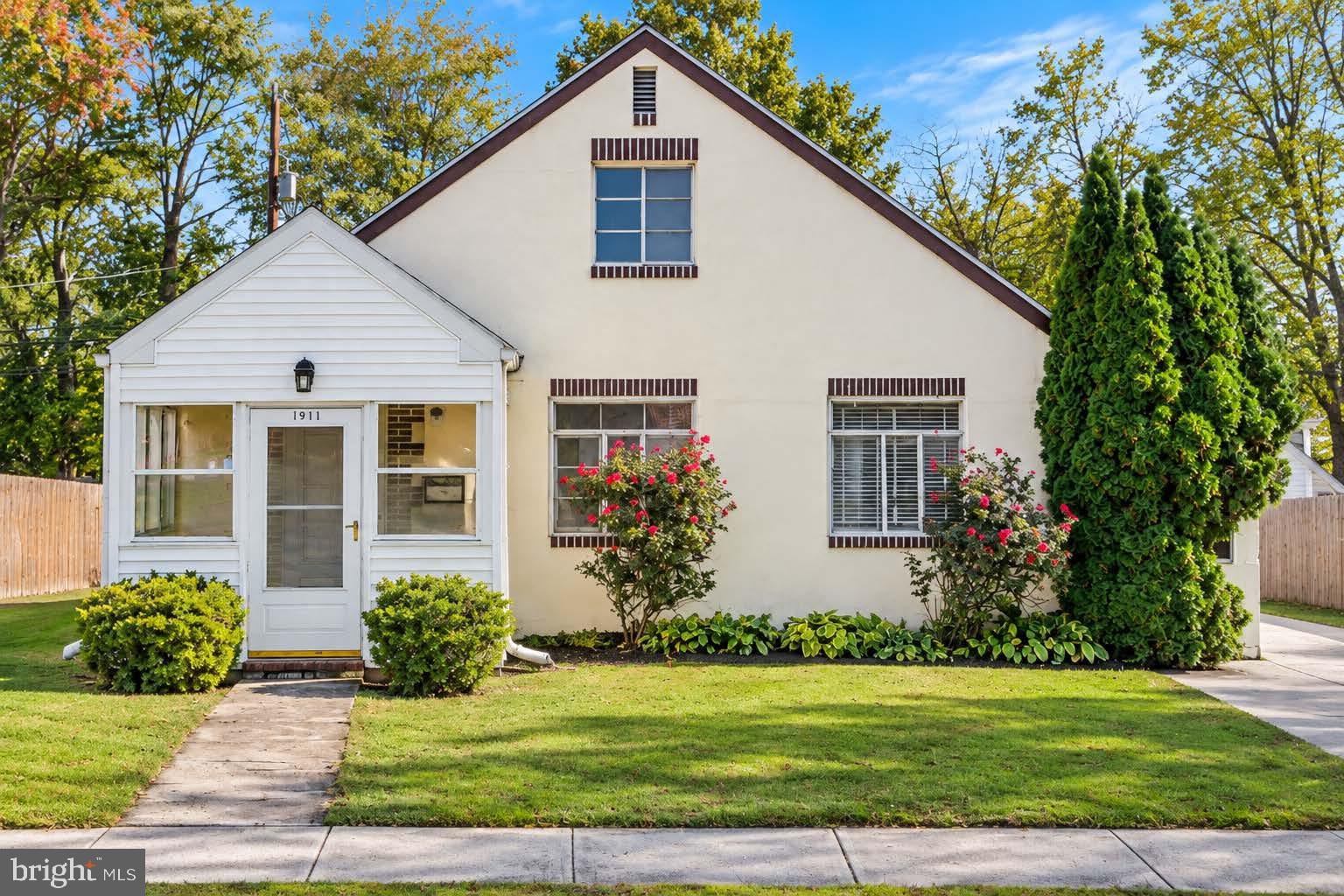 1911 KENT DRIVE