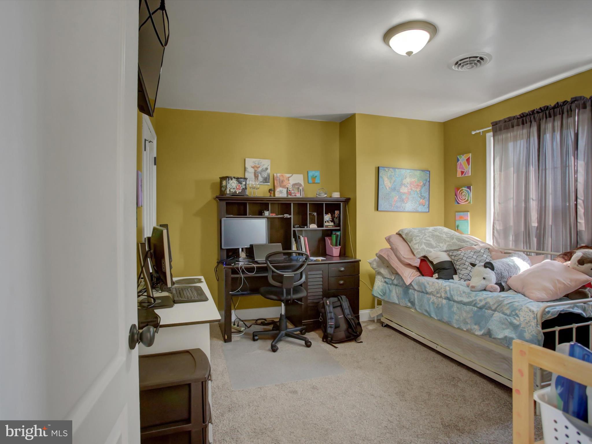 HERITAGE ESTATES WEST - Residential