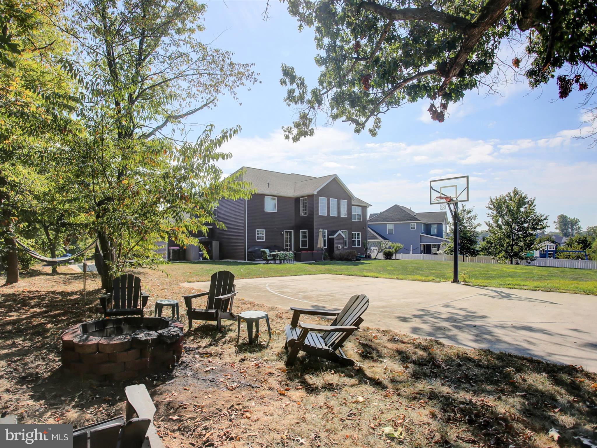 HERITAGE ESTATES WEST - Residential