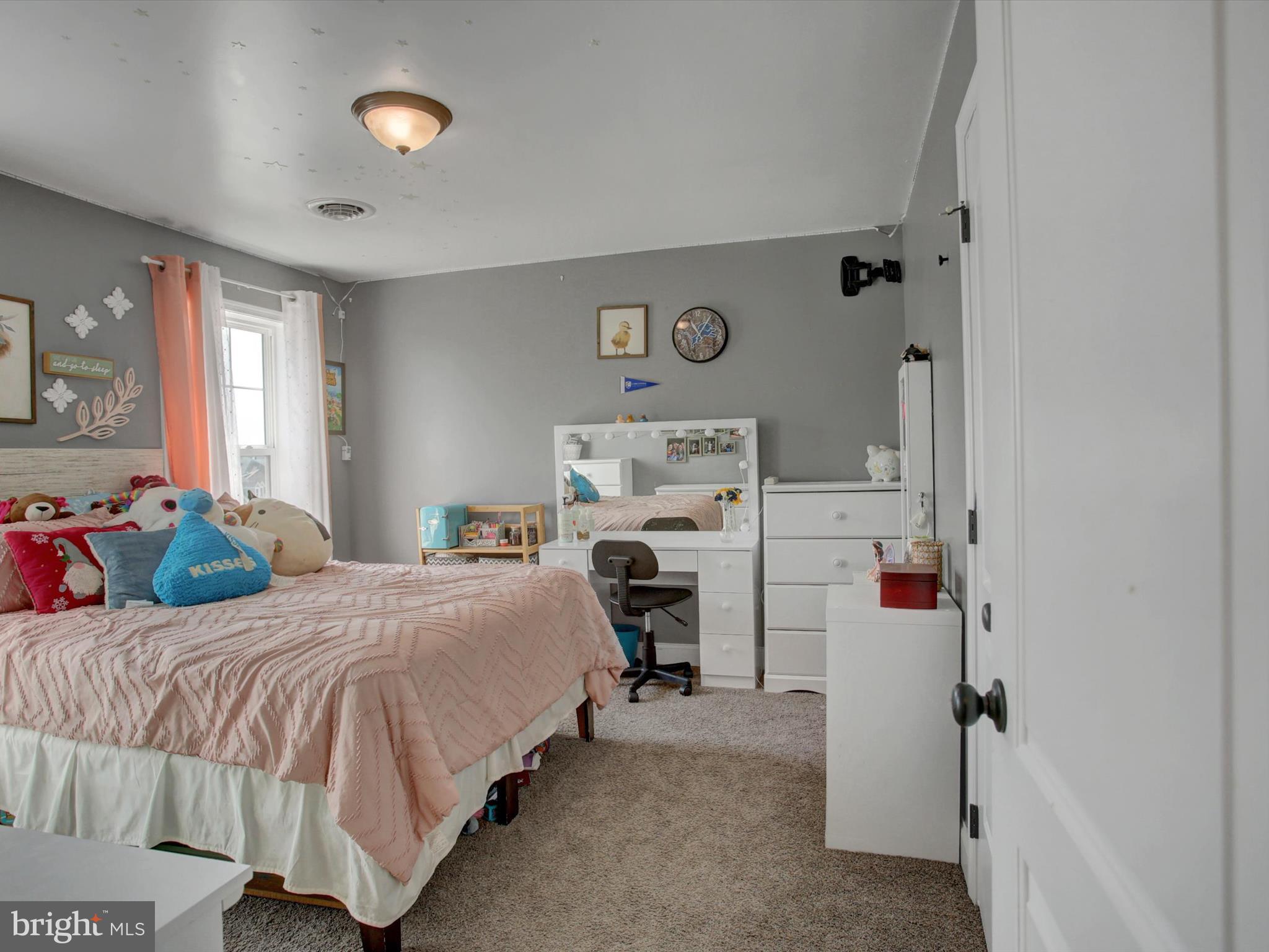 HERITAGE ESTATES WEST - Residential