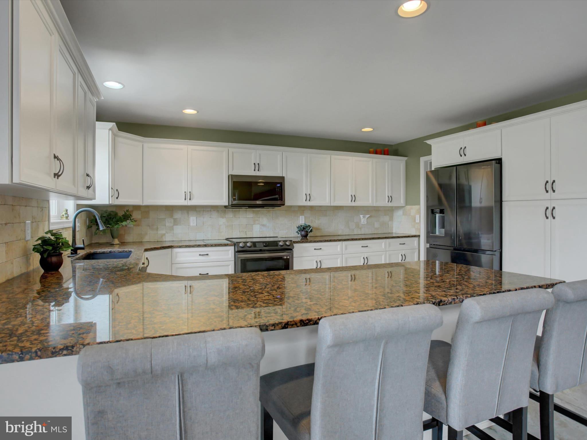 HERITAGE ESTATES WEST - Residential