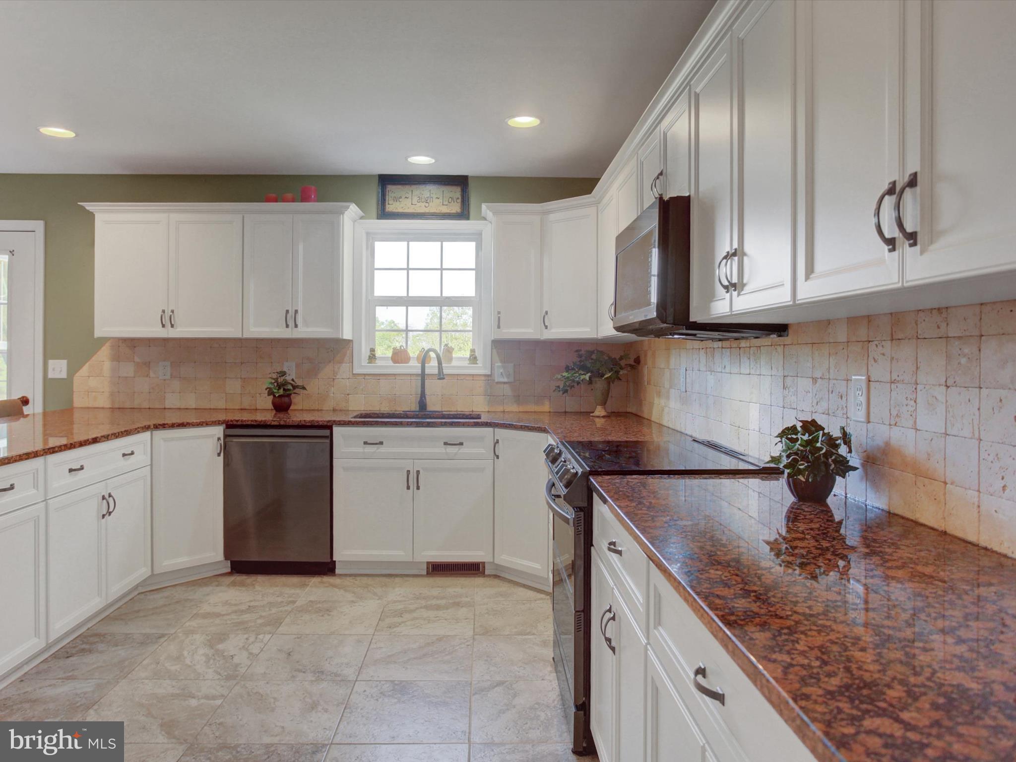 HERITAGE ESTATES WEST - Residential