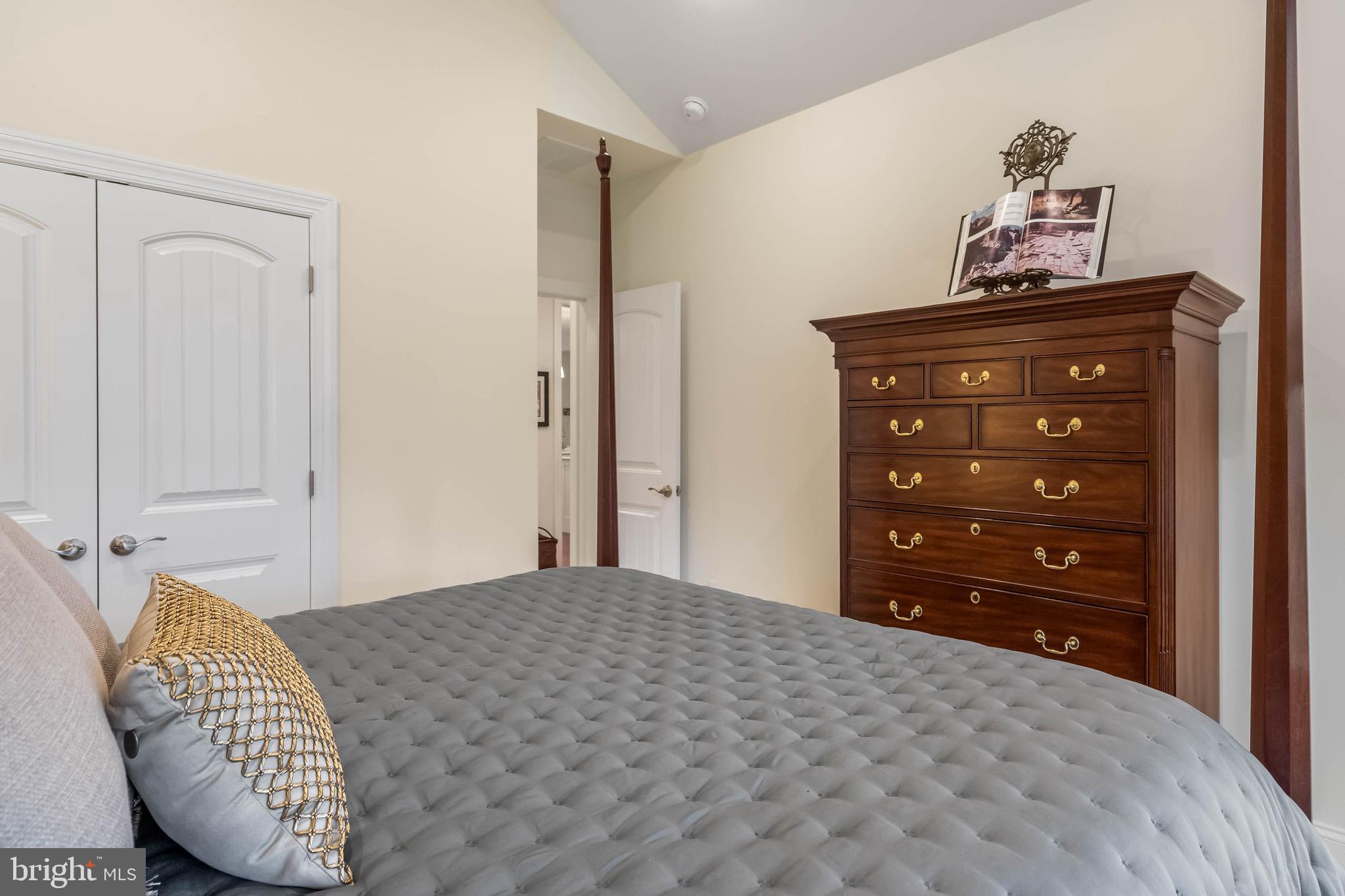 INDEPENDENCE - Residential