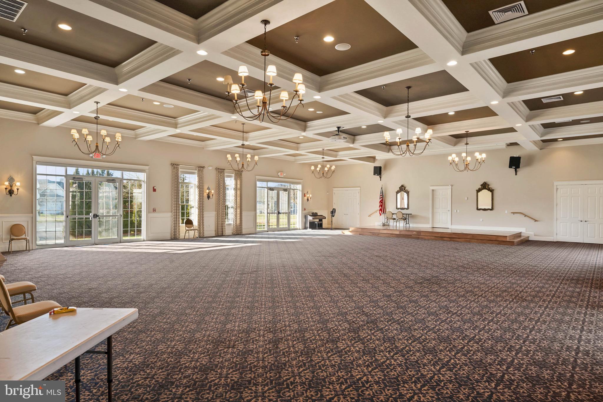 INDEPENDENCE - Residential