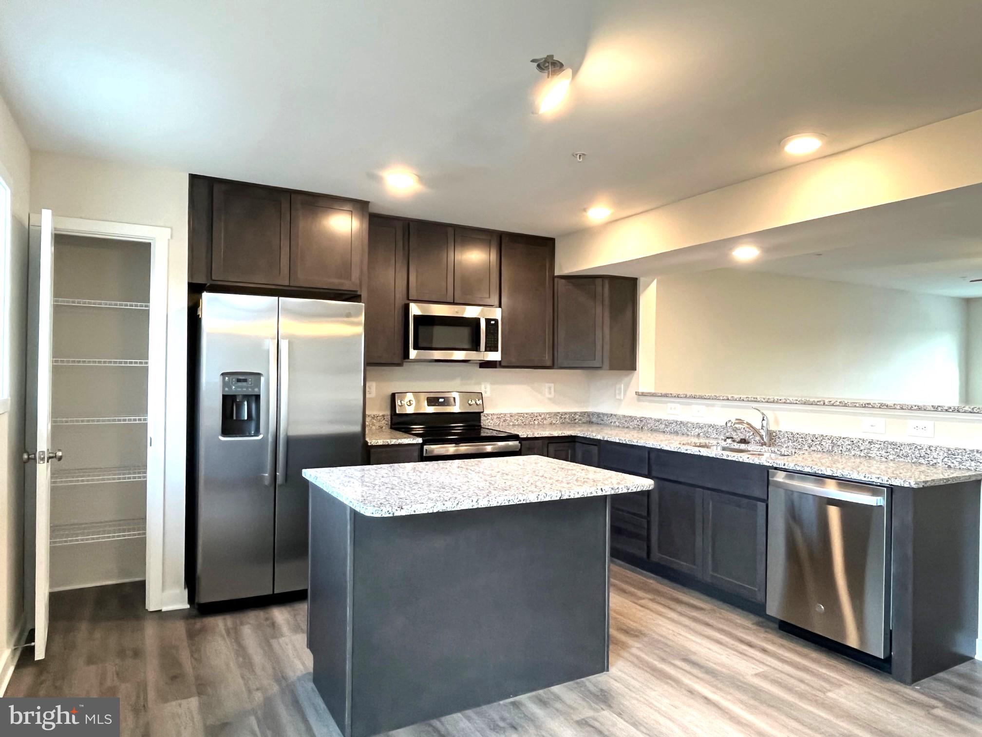 HERITAGE HILLS - Residential