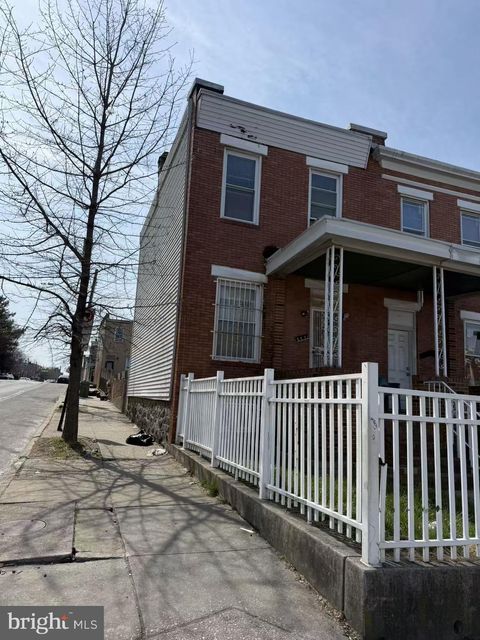 Townhouse For Sale - 3531 Esther Place<br/> BALTIMORE, MD 21224
