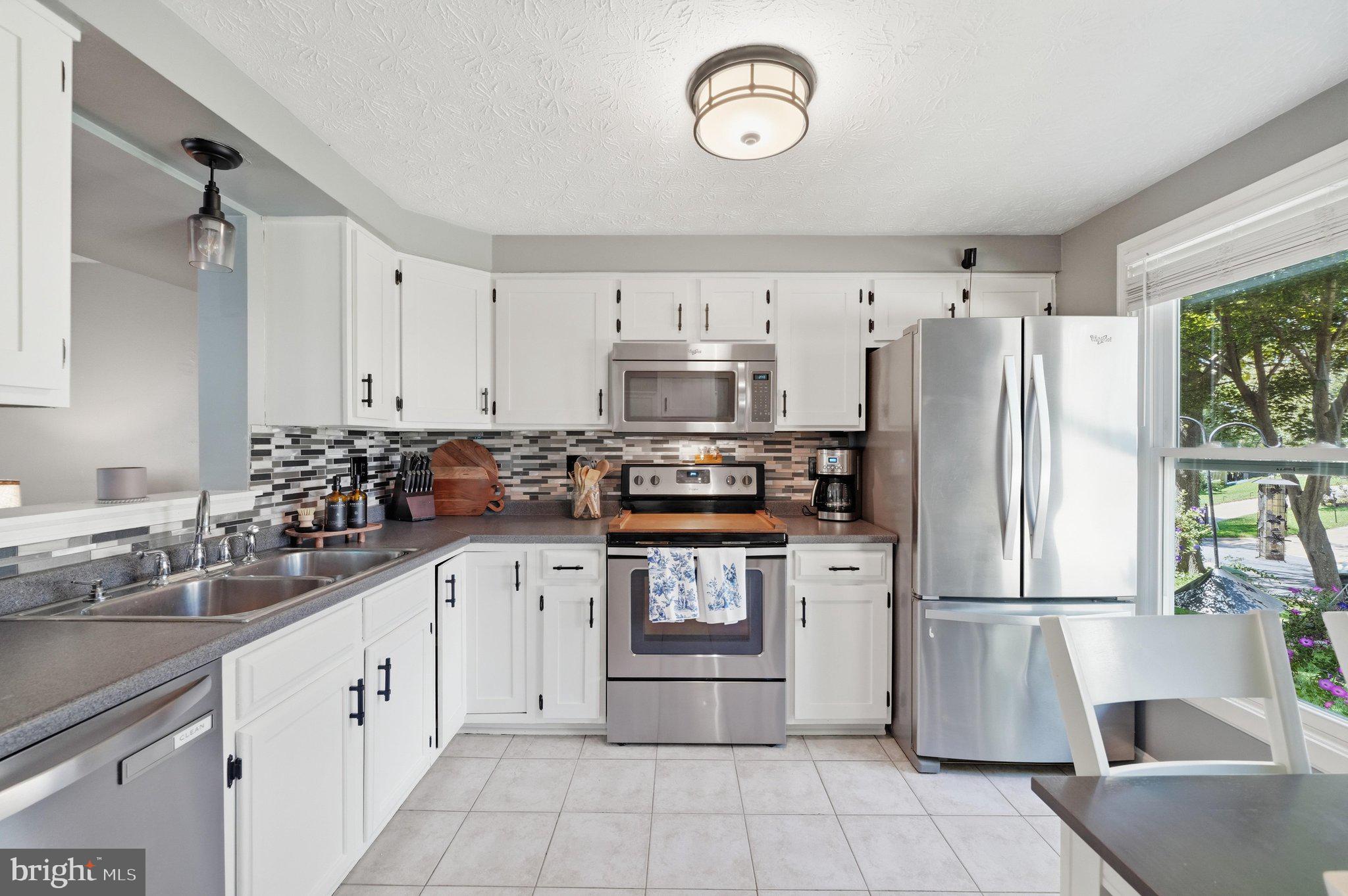 7402 TARFSIDE LANE