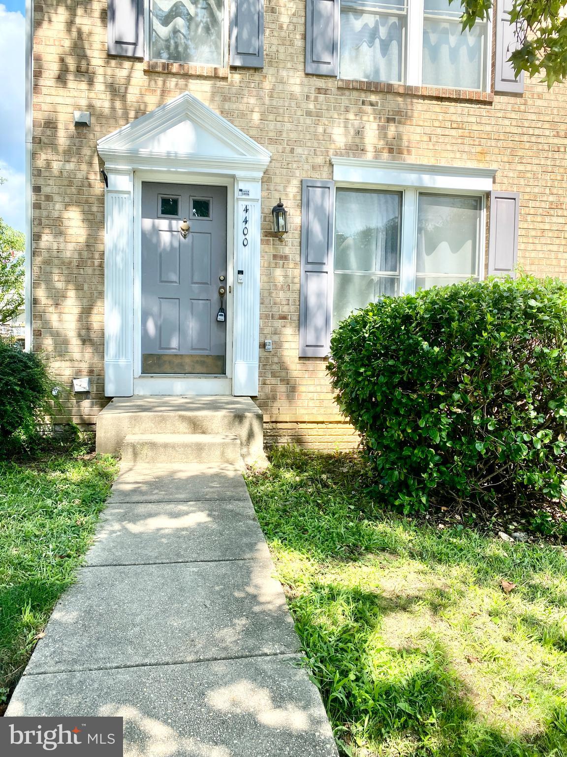 SADDLE CREEK - Residential Lease