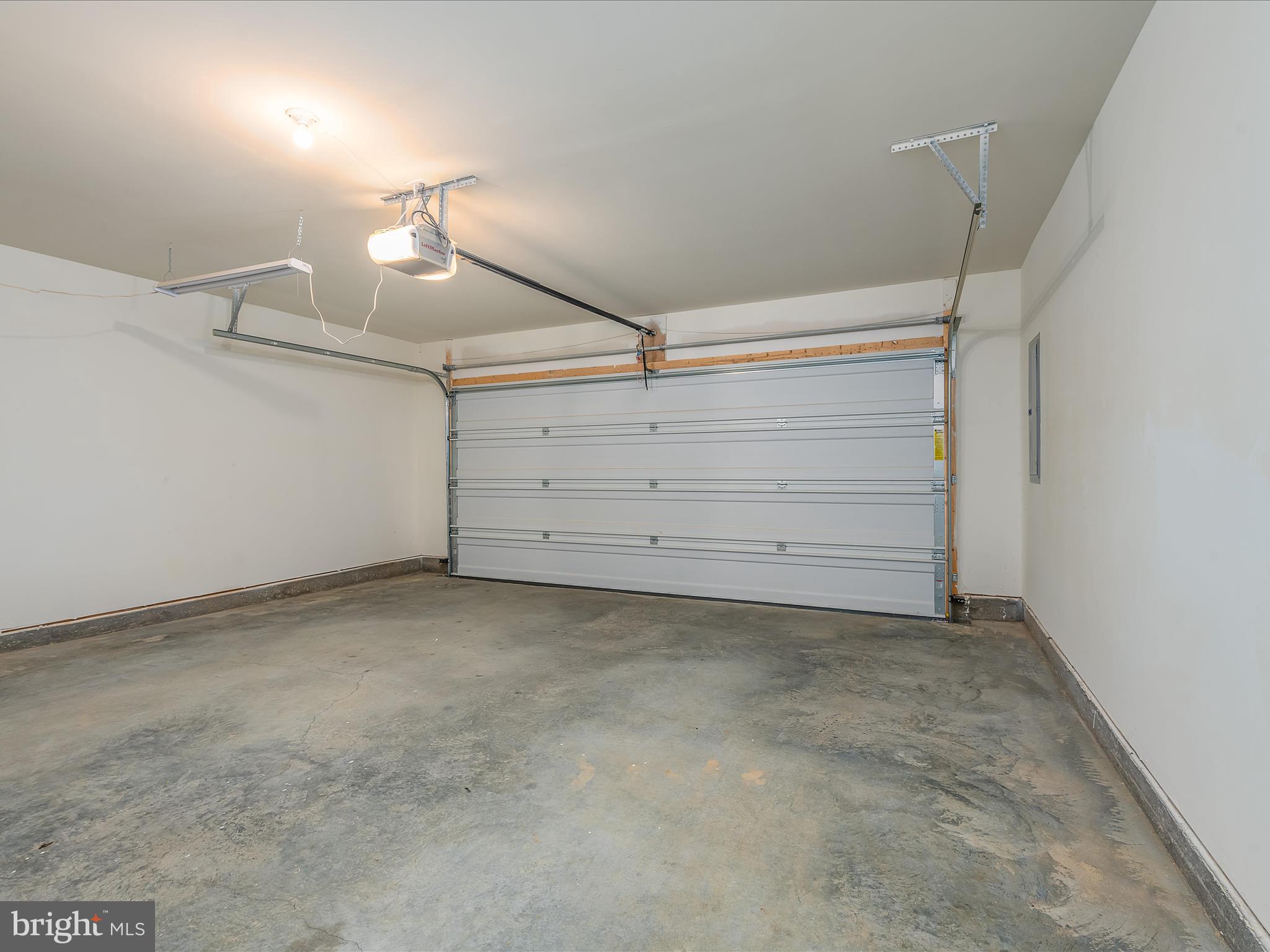 BROOKFIELD - Residential