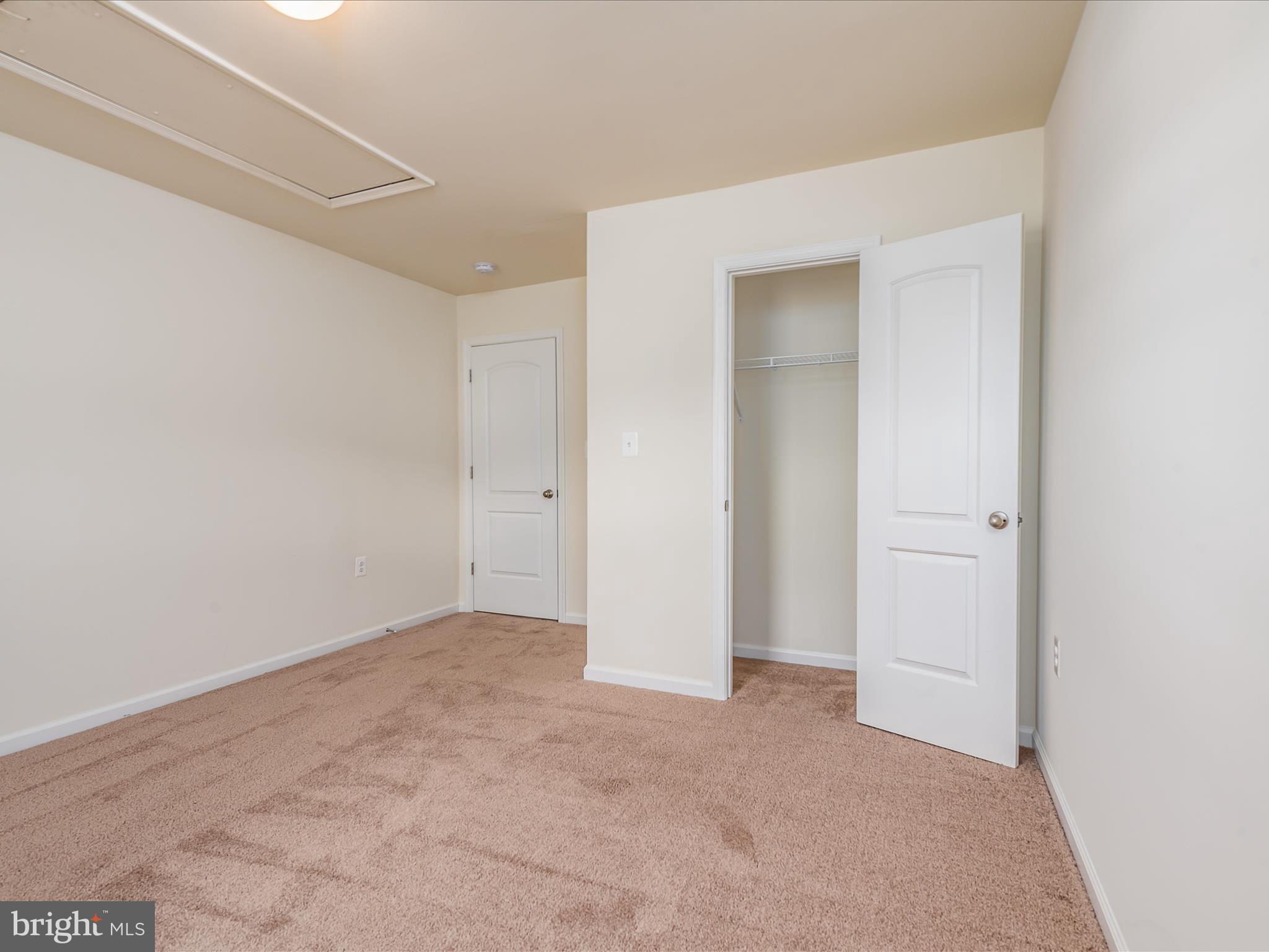 BROOKFIELD - Residential