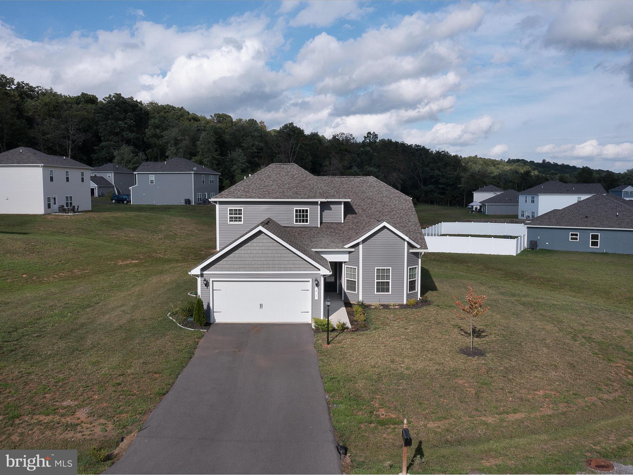 BROOKFIELD - Residential