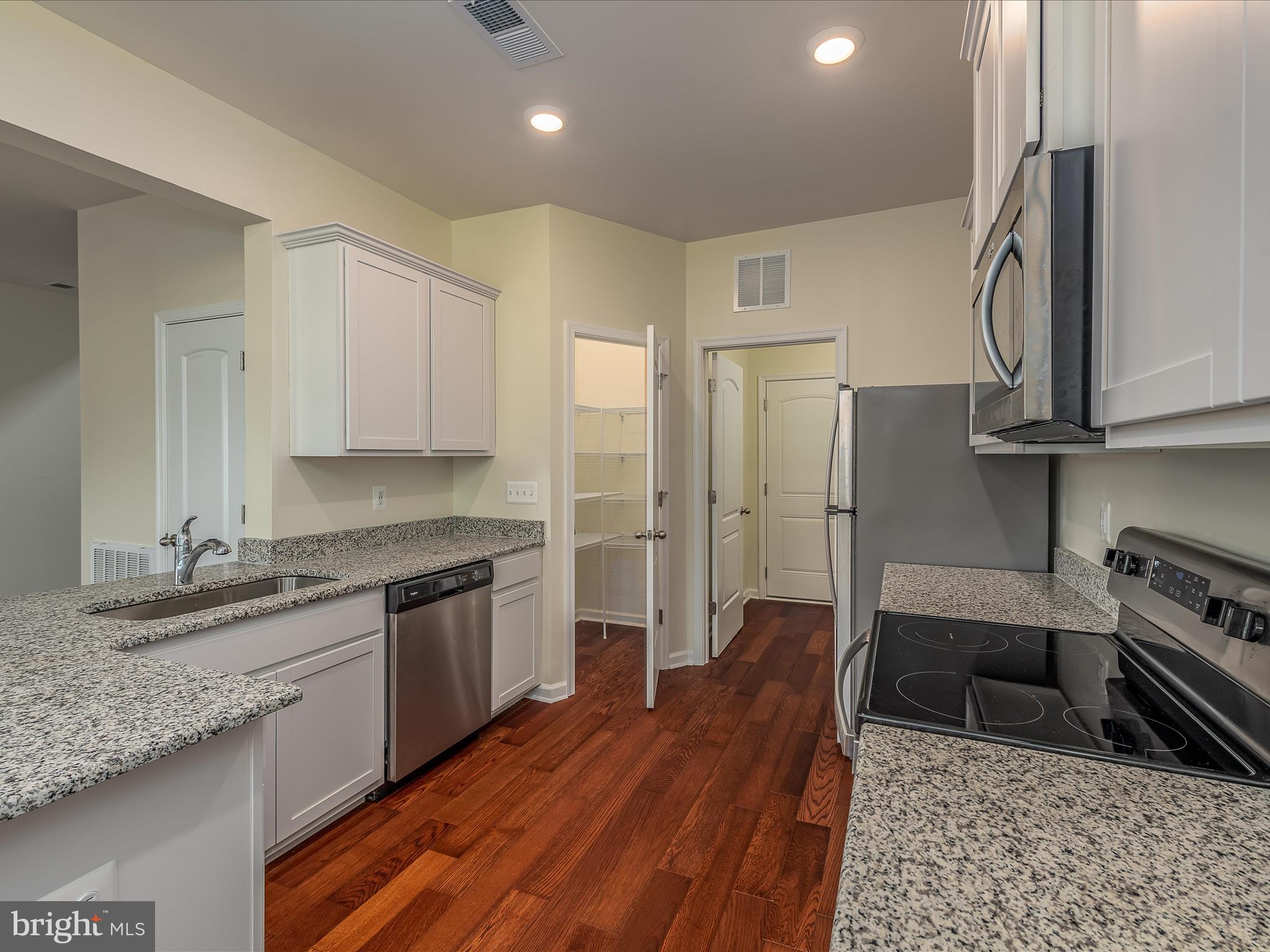 BROOKFIELD - Residential