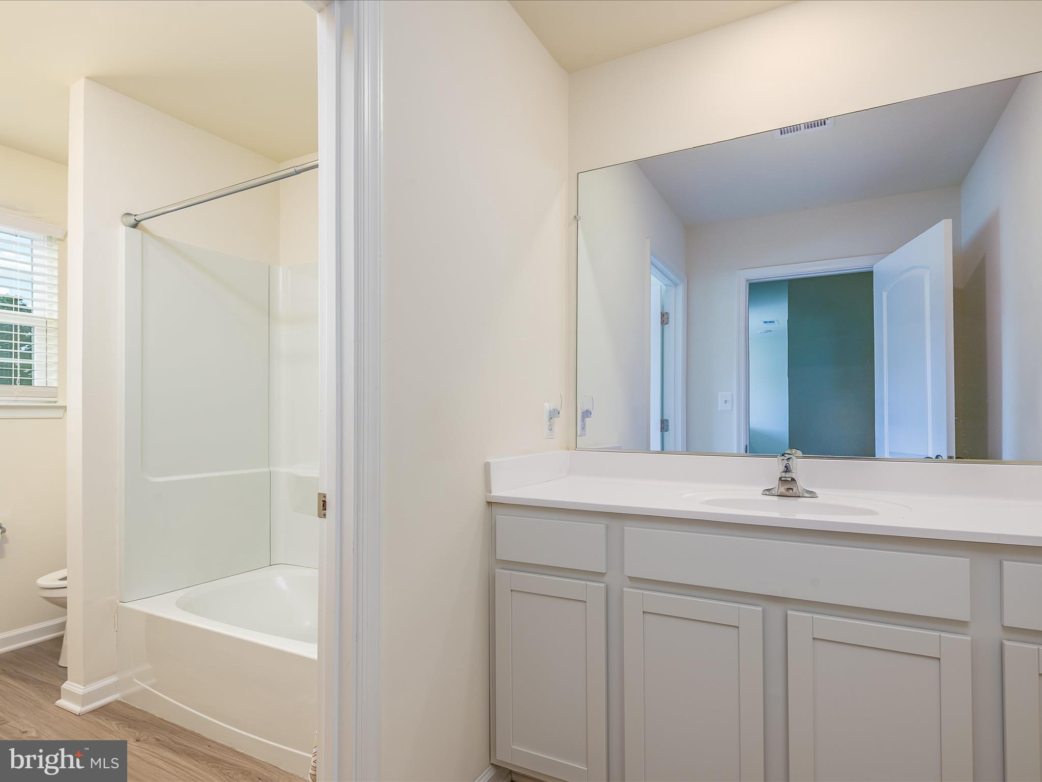 BROOKFIELD - Residential