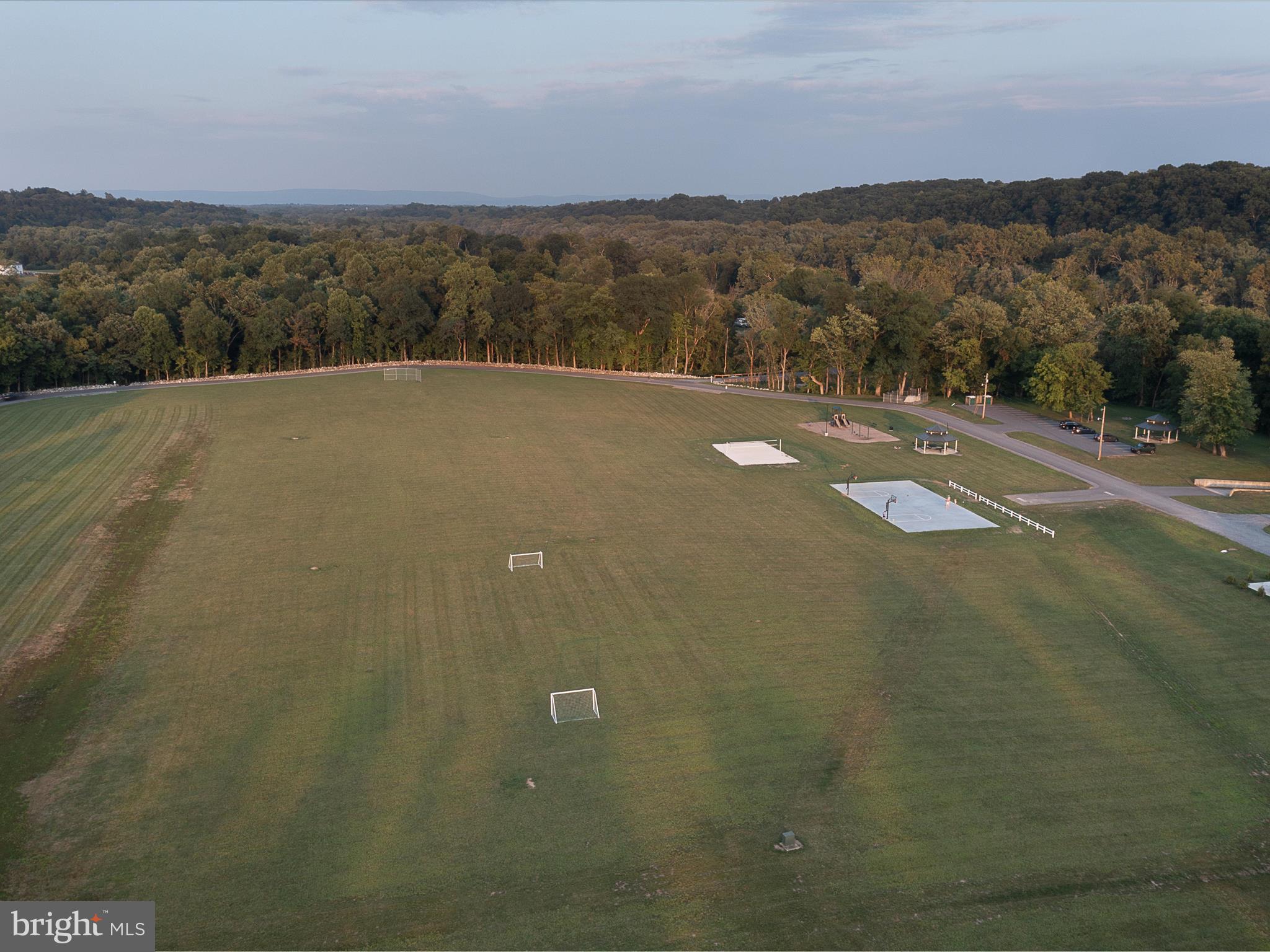 BROOKFIELD - Residential