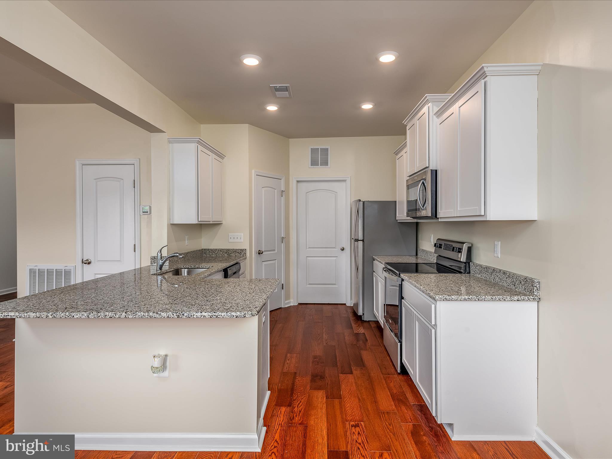 BROOKFIELD - Residential