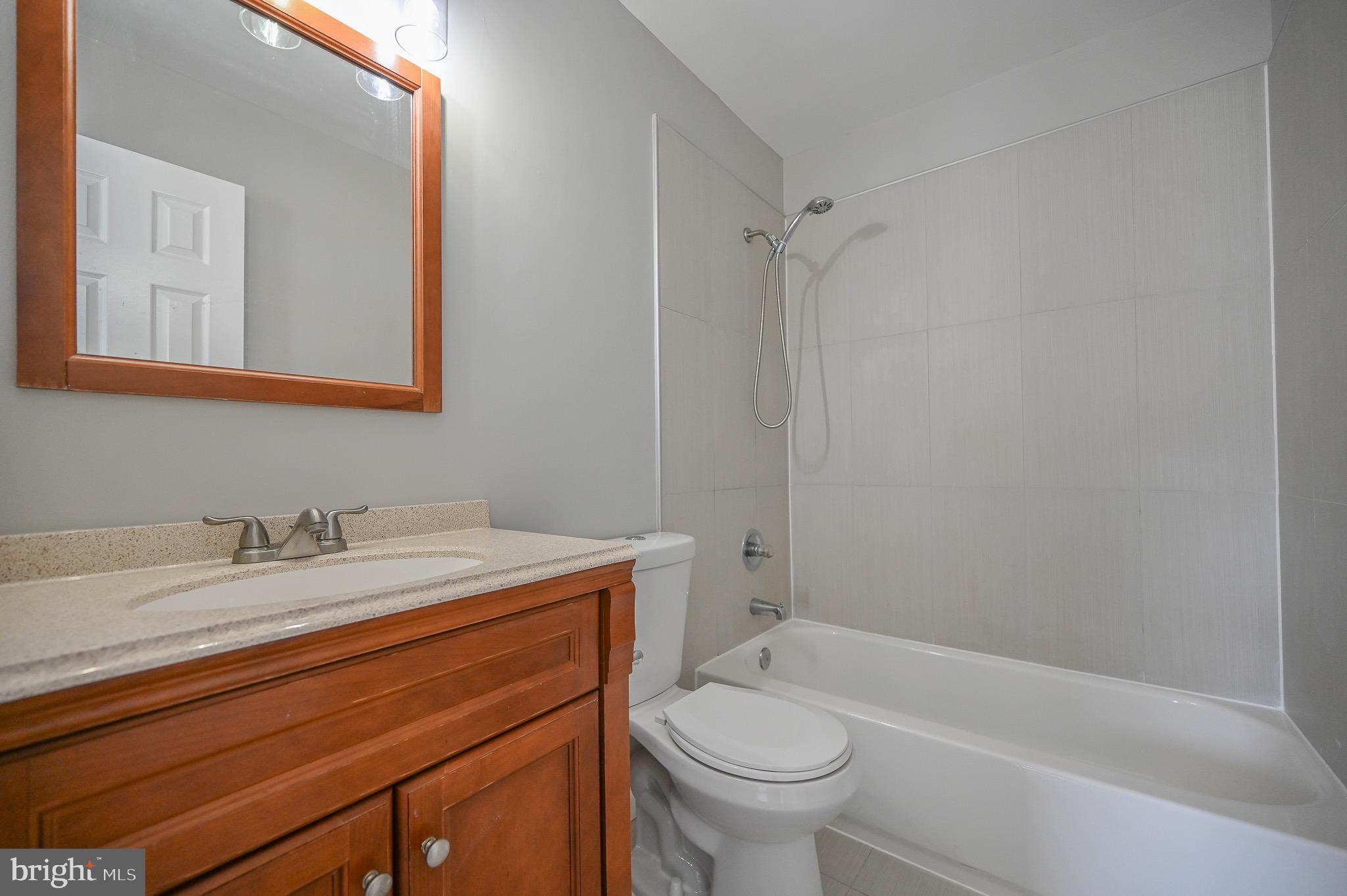 TOWNES OF ASHLEIGH - Residential Lease