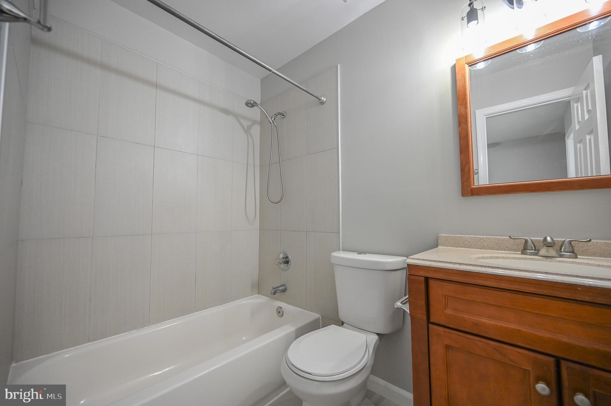 TOWNES OF ASHLEIGH - Residential Lease