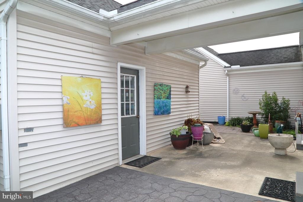 Photo of 1049 Kent Gdn, LITITZ, PA 17543 (MLS # PALA2077298)