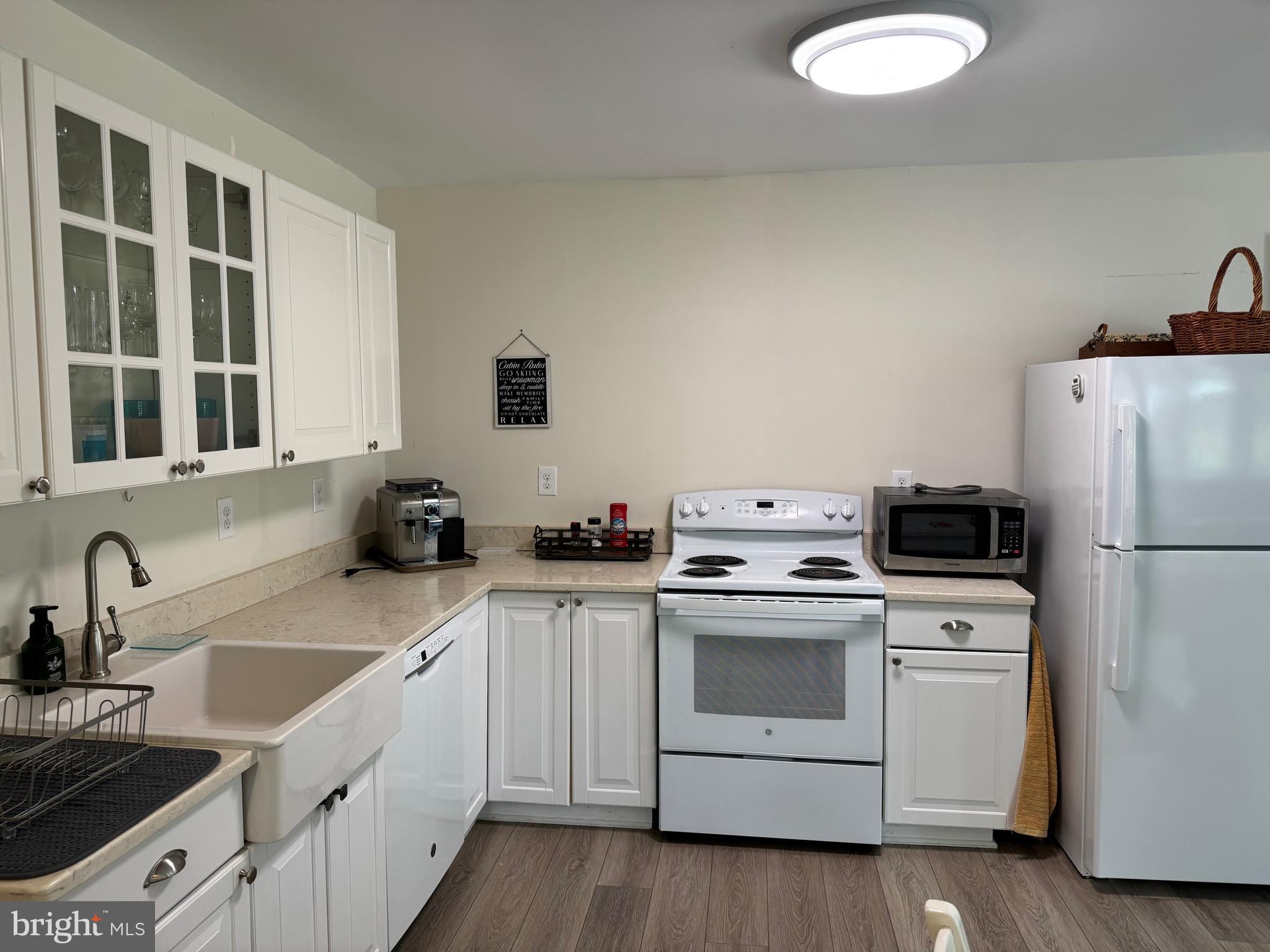 BRETON BEACH - Residential