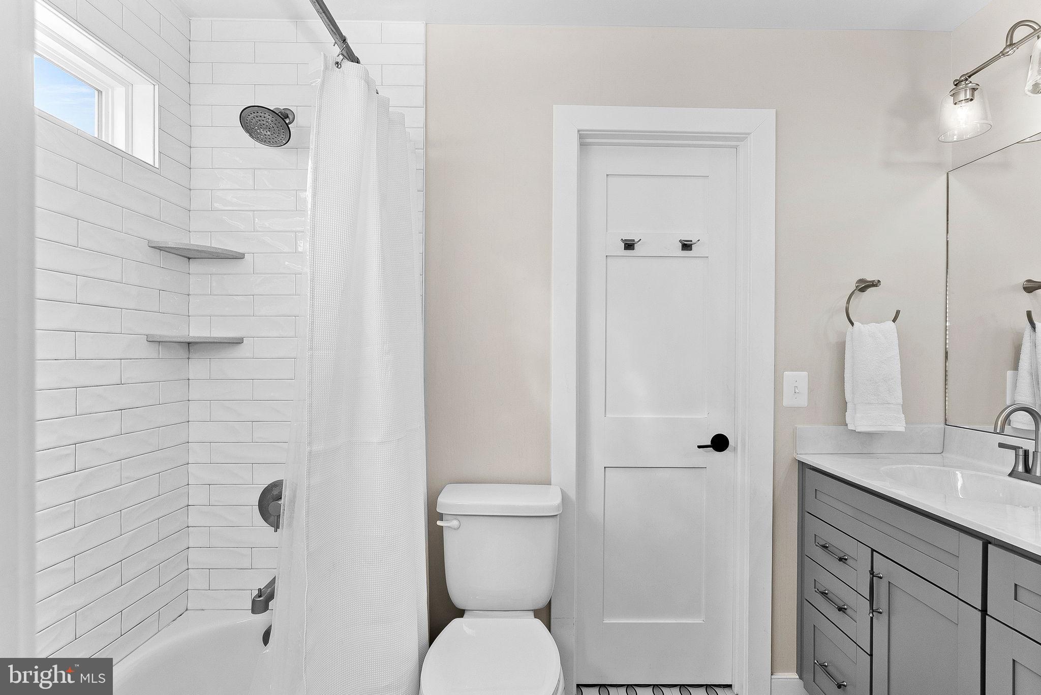 GREENWOOD COMMONS - Residential