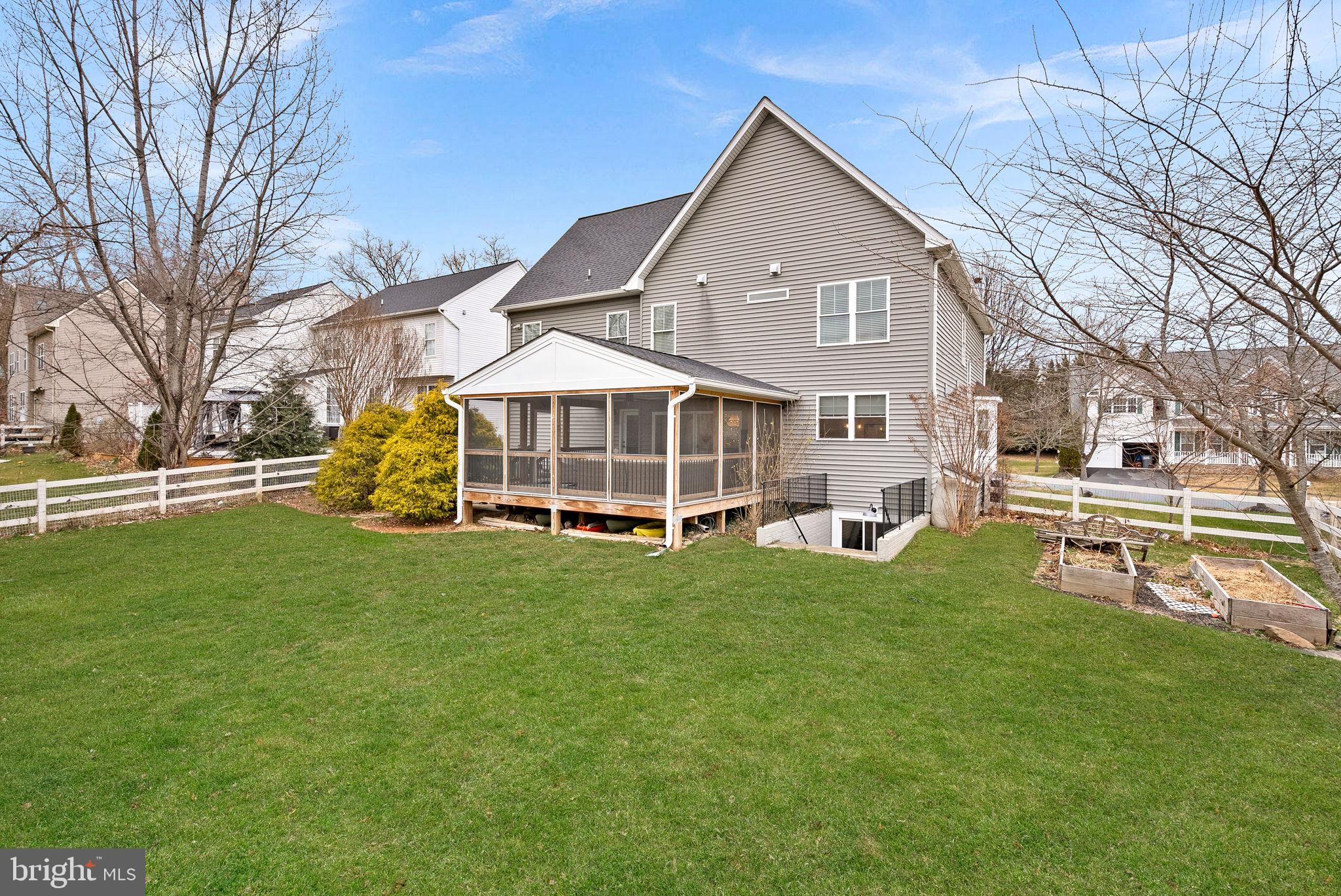 GREENWOOD COMMONS - Residential