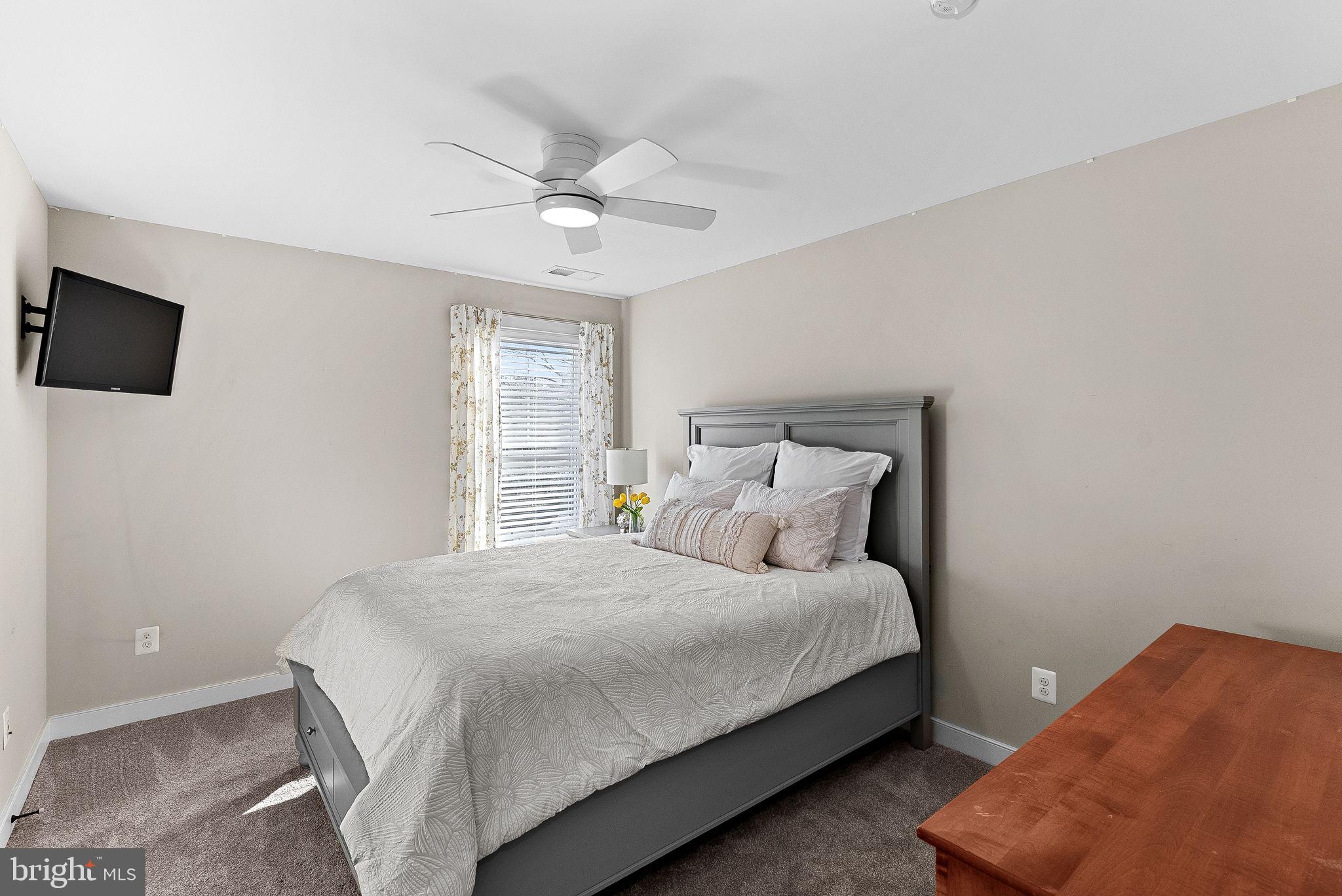 GREENWOOD COMMONS - Residential