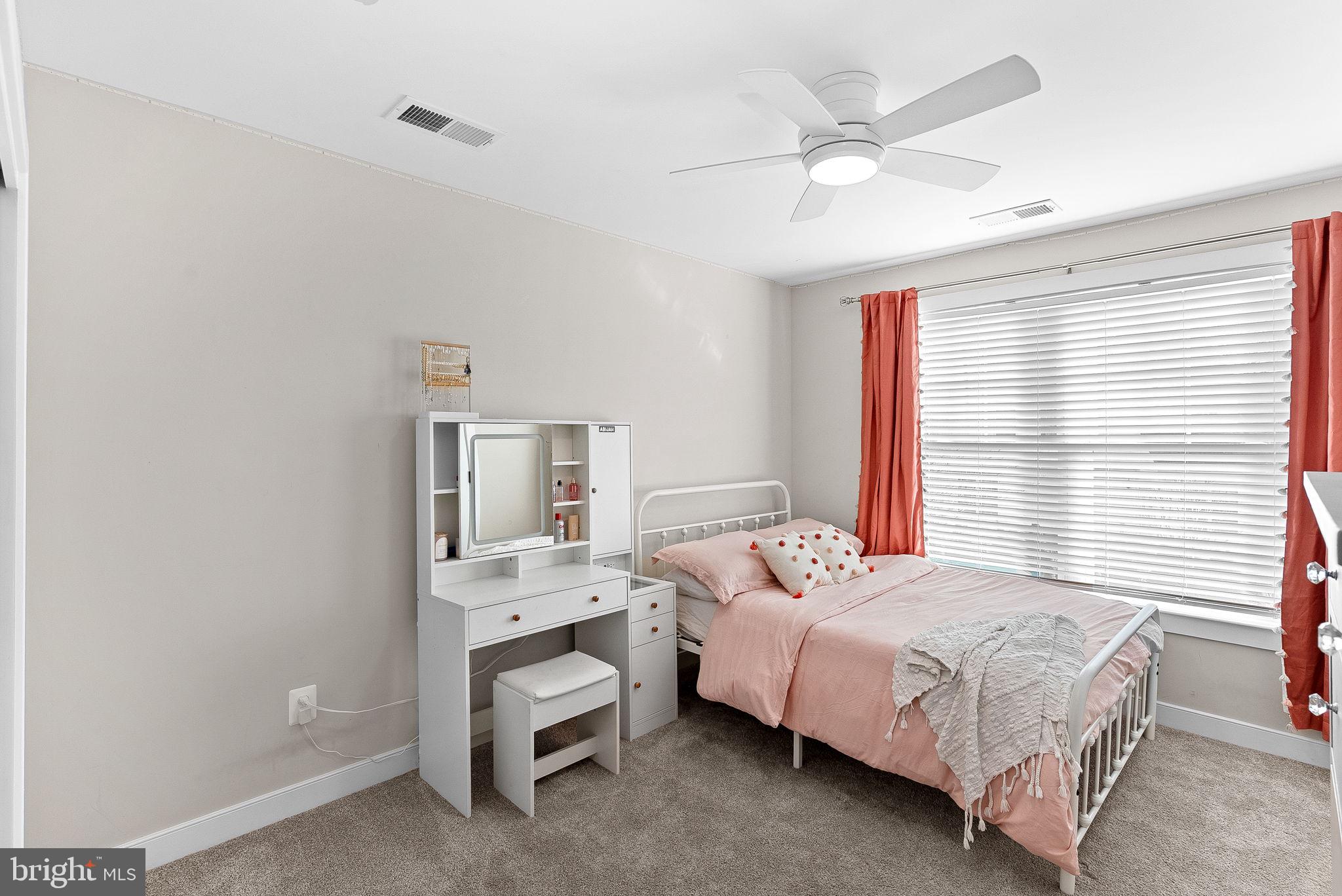 GREENWOOD COMMONS - Residential