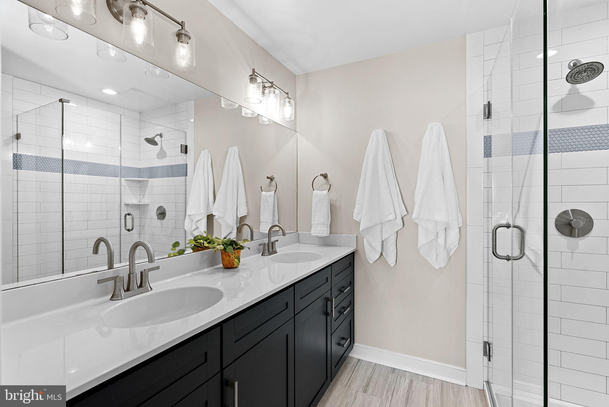 GREENWOOD COMMONS - Residential