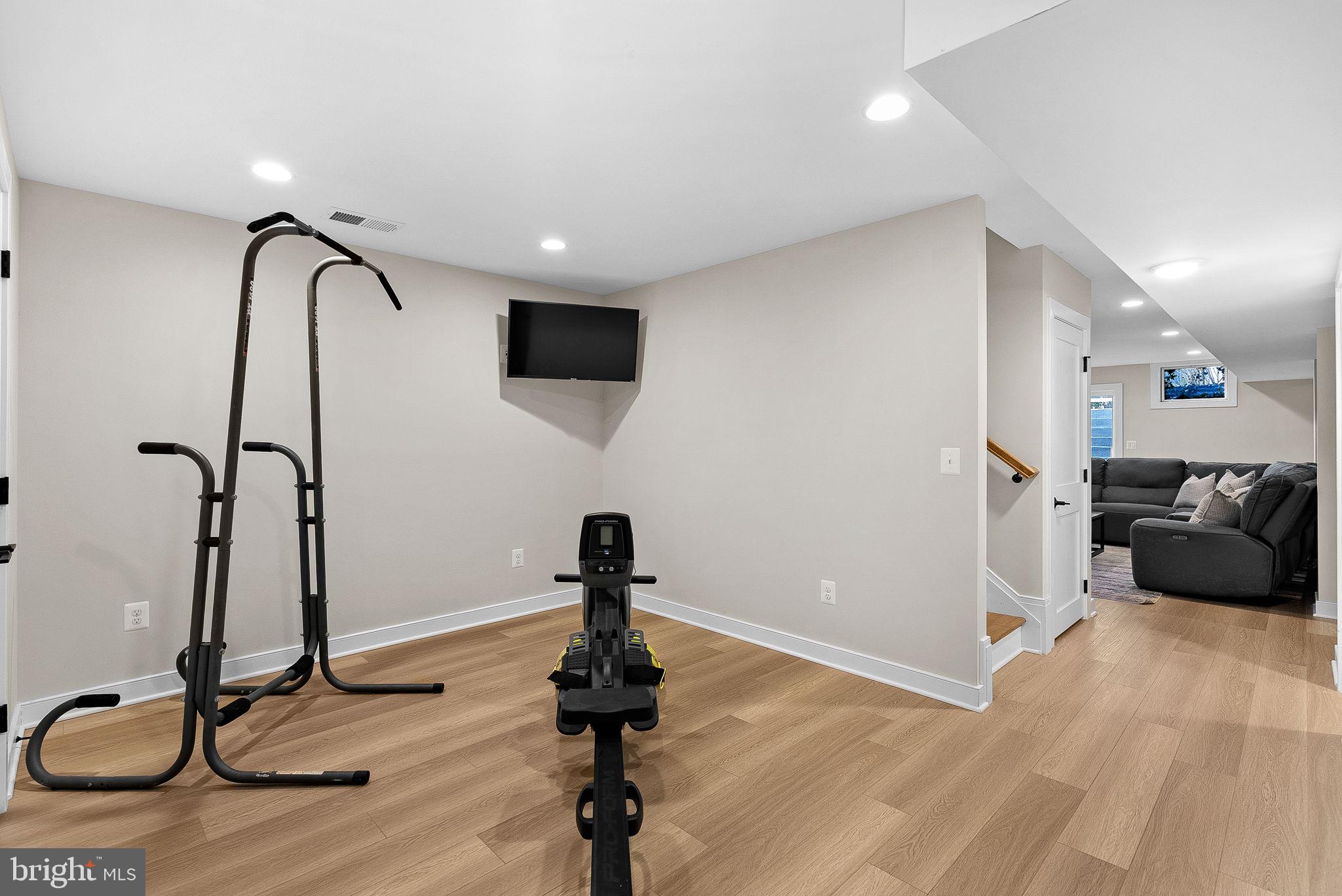 GREENWOOD COMMONS - Residential