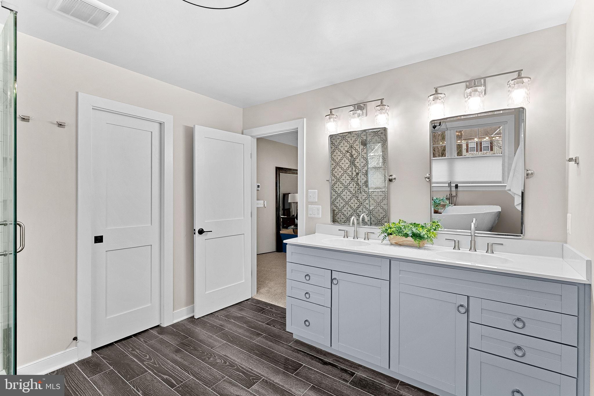 GREENWOOD COMMONS - Residential