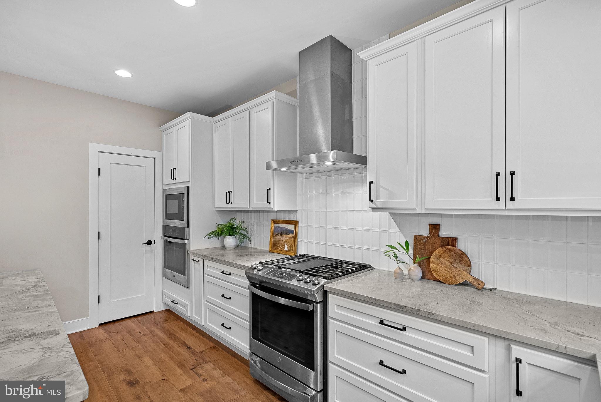 GREENWOOD COMMONS - Residential