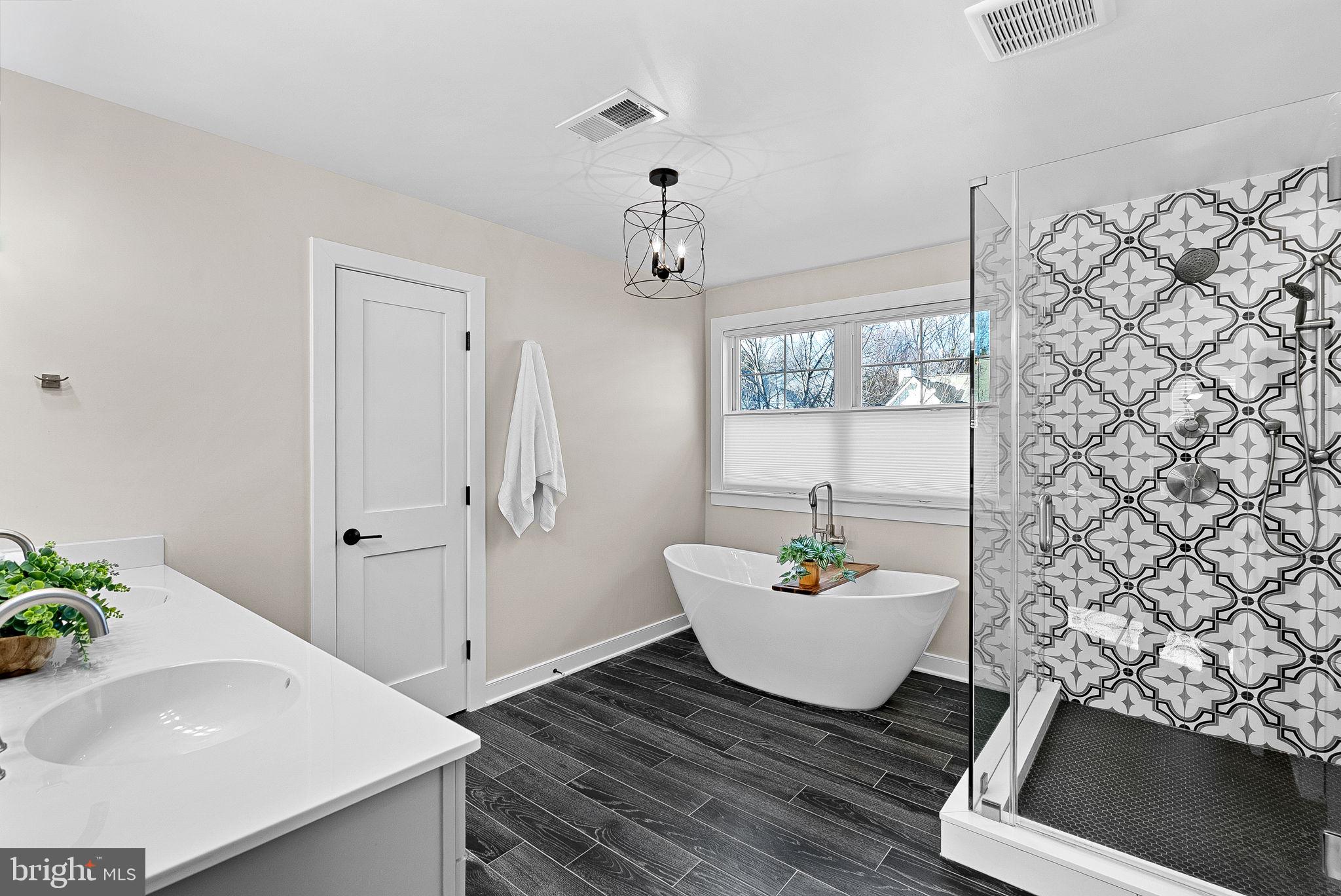 GREENWOOD COMMONS - Residential