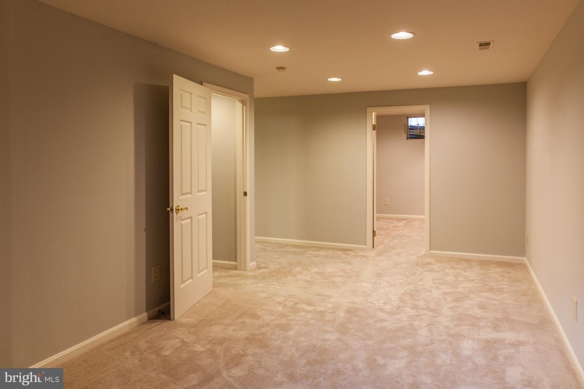 GABLE FIELD - Residential