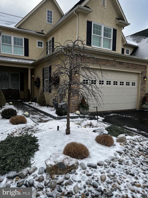 580 FARMDALE CIRCLE BLUE BELL PA 19422