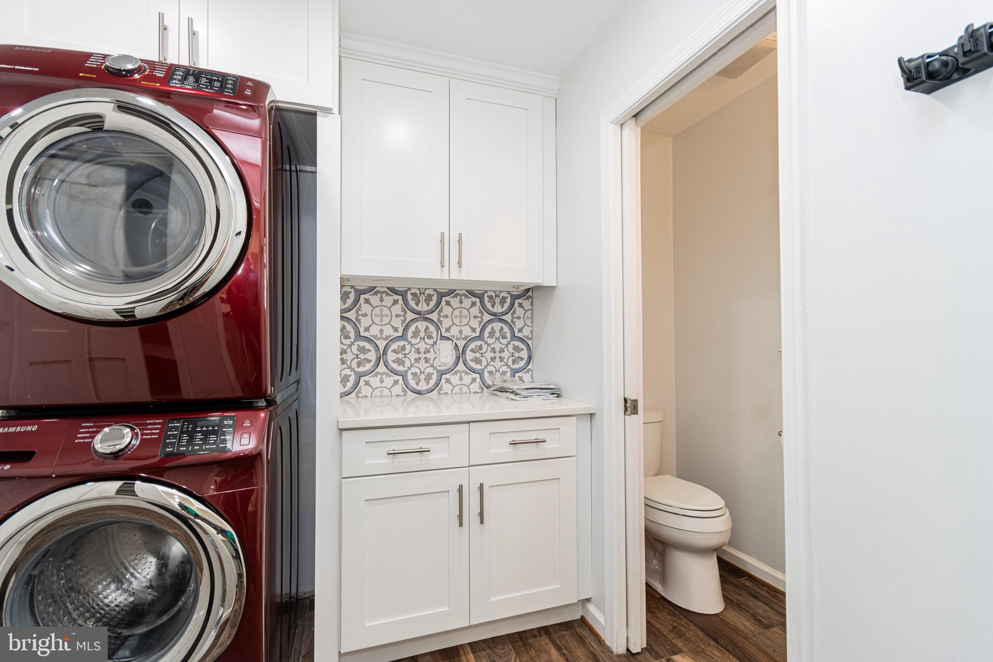 FOX POINT - Residential