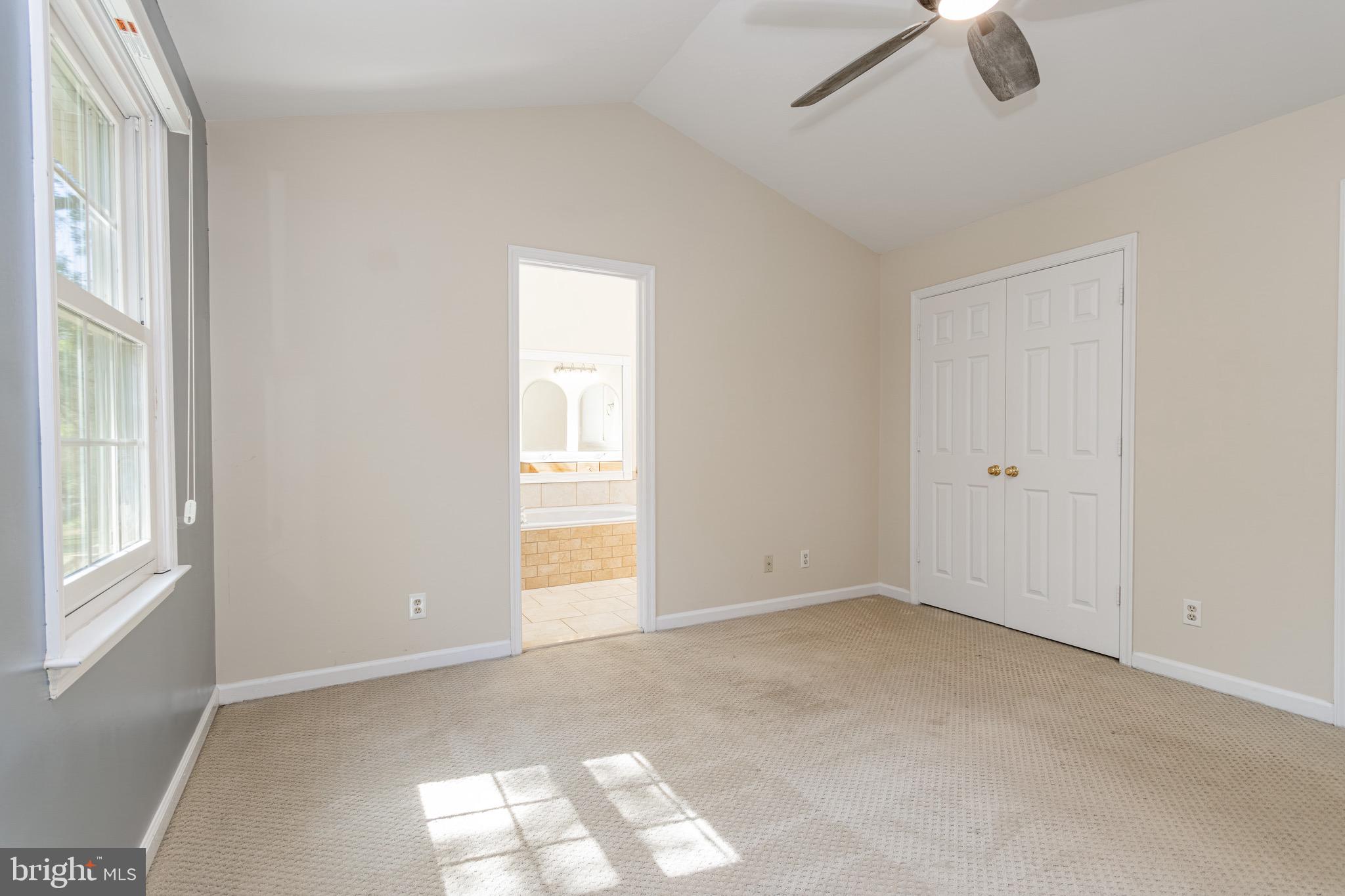 FOX POINT - Residential