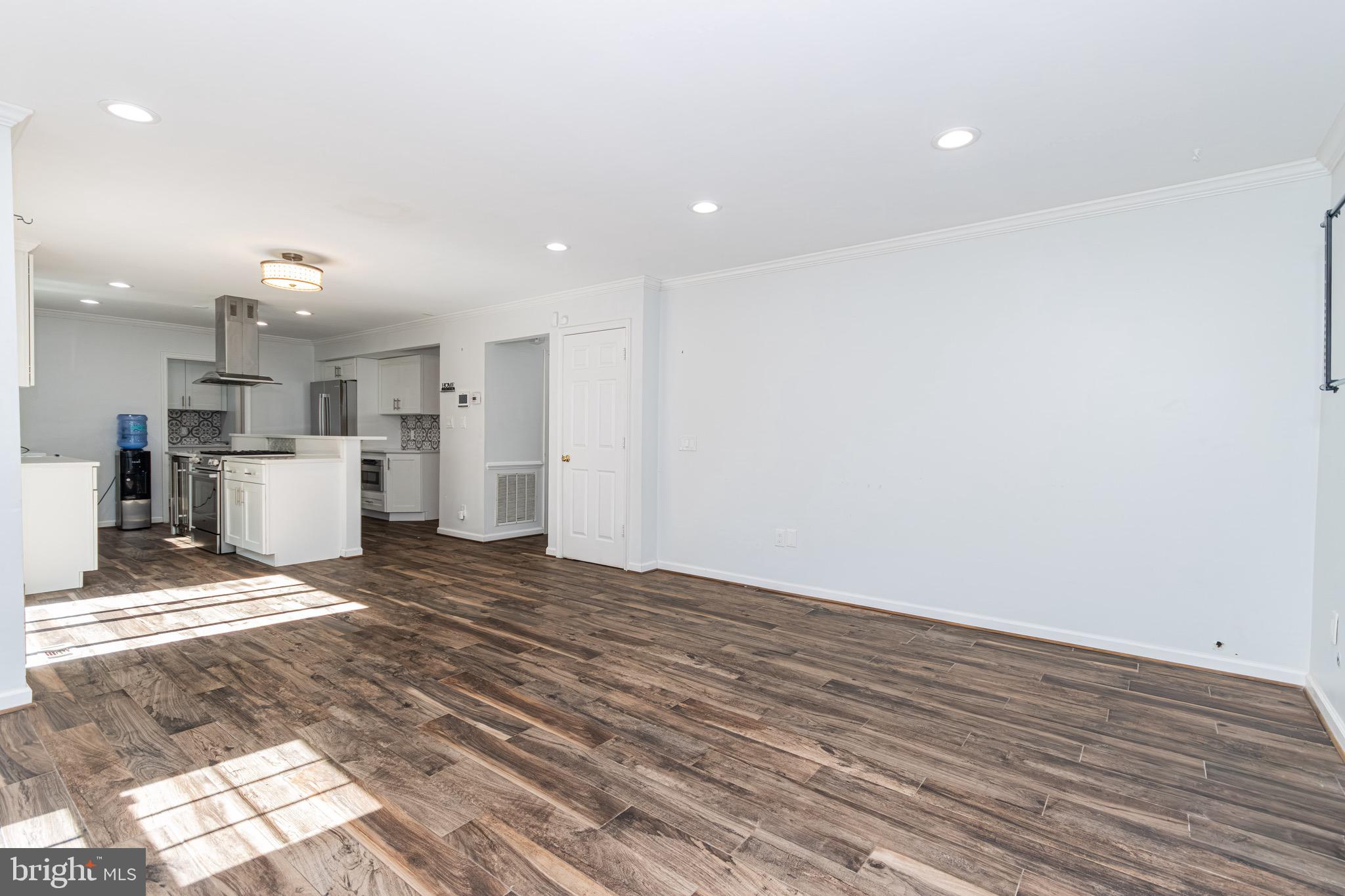 FOX POINT - Residential