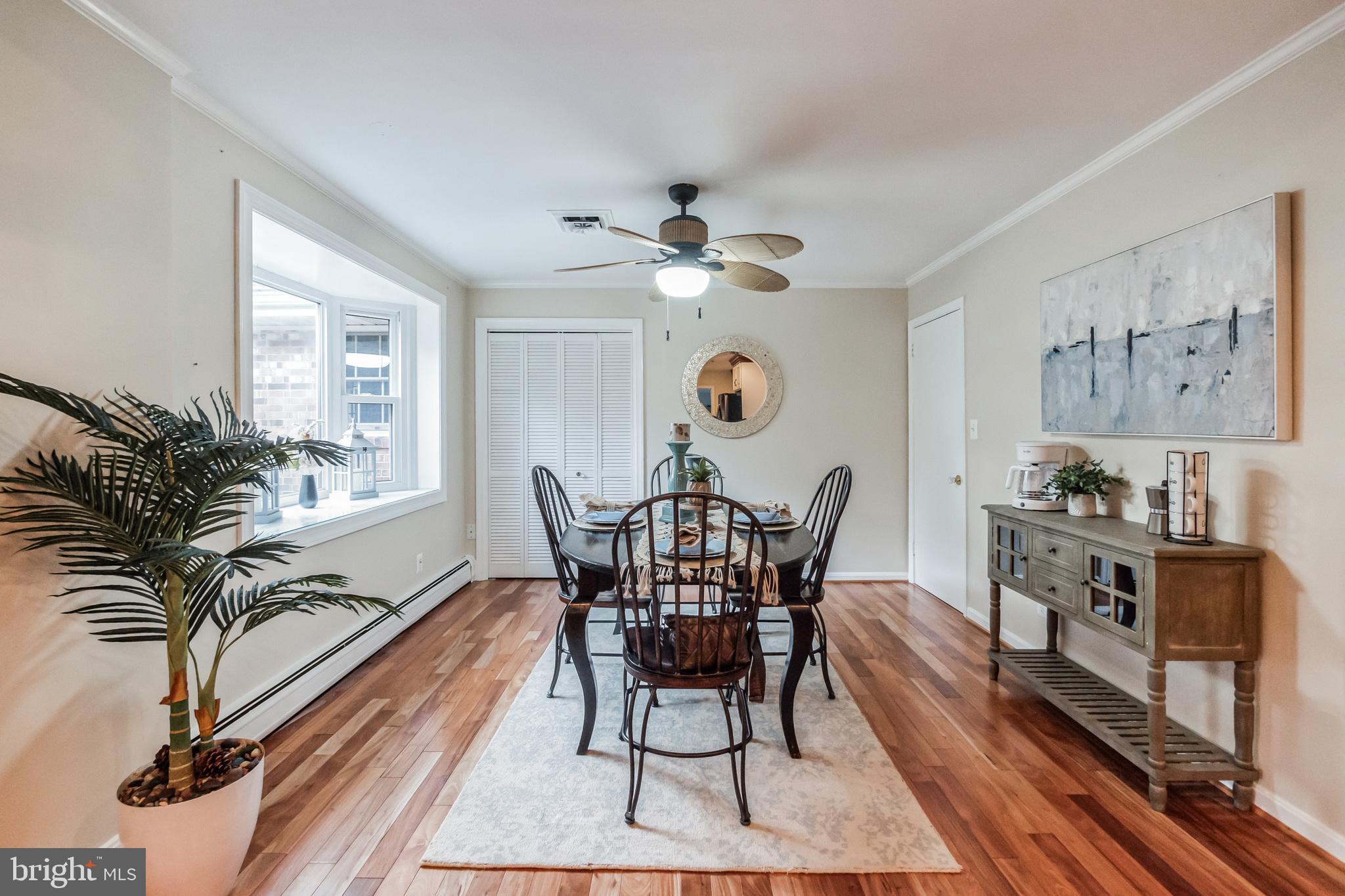 WILLIAMSBURG VILLAGE - Residential