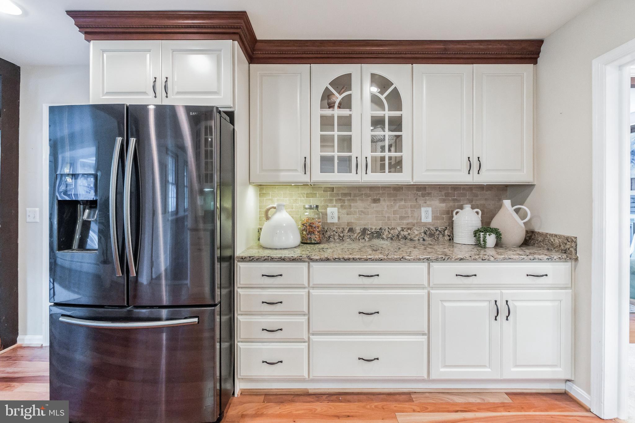 WILLIAMSBURG VILLAGE - Residential