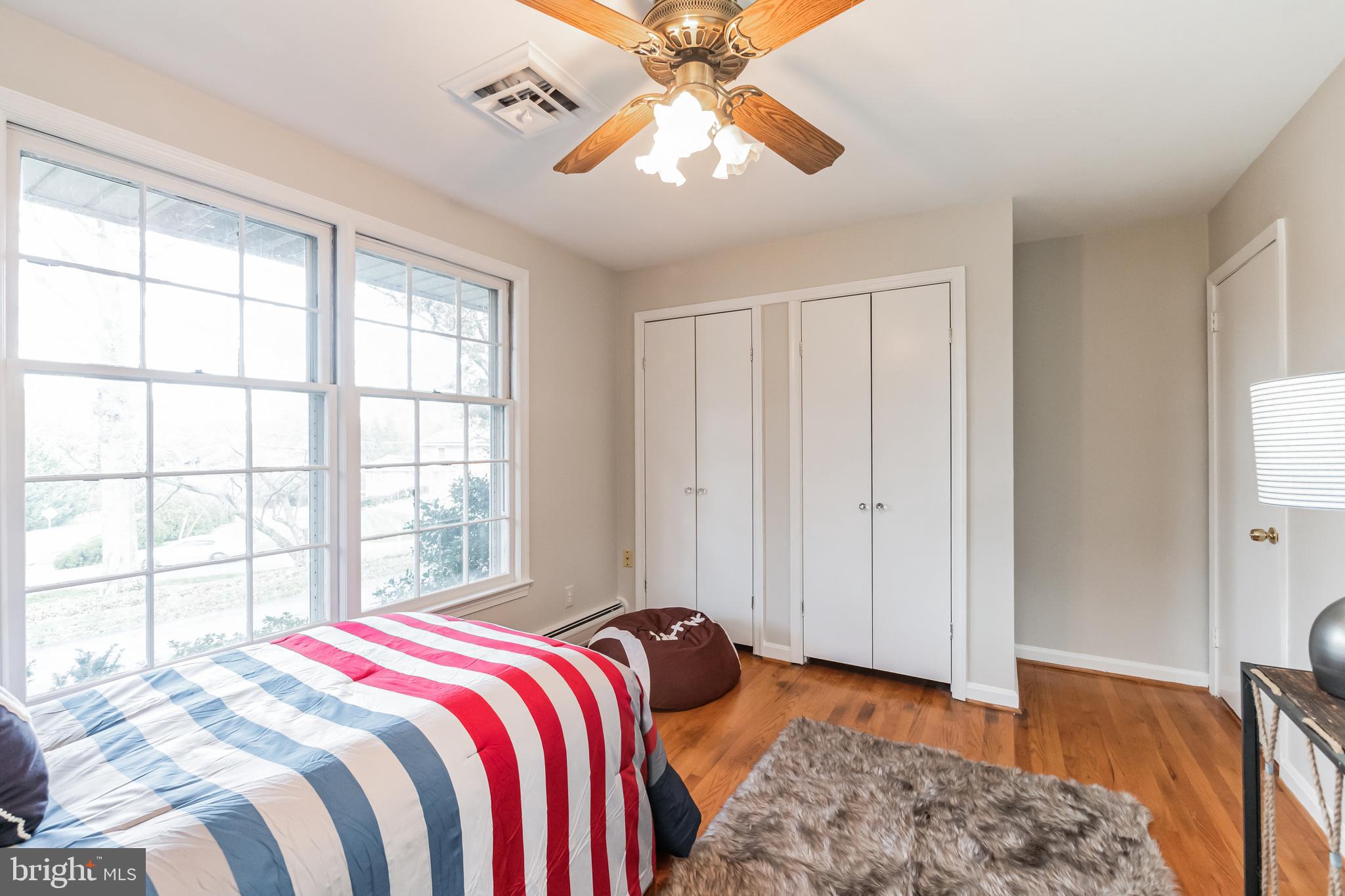 WILLIAMSBURG VILLAGE - Residential