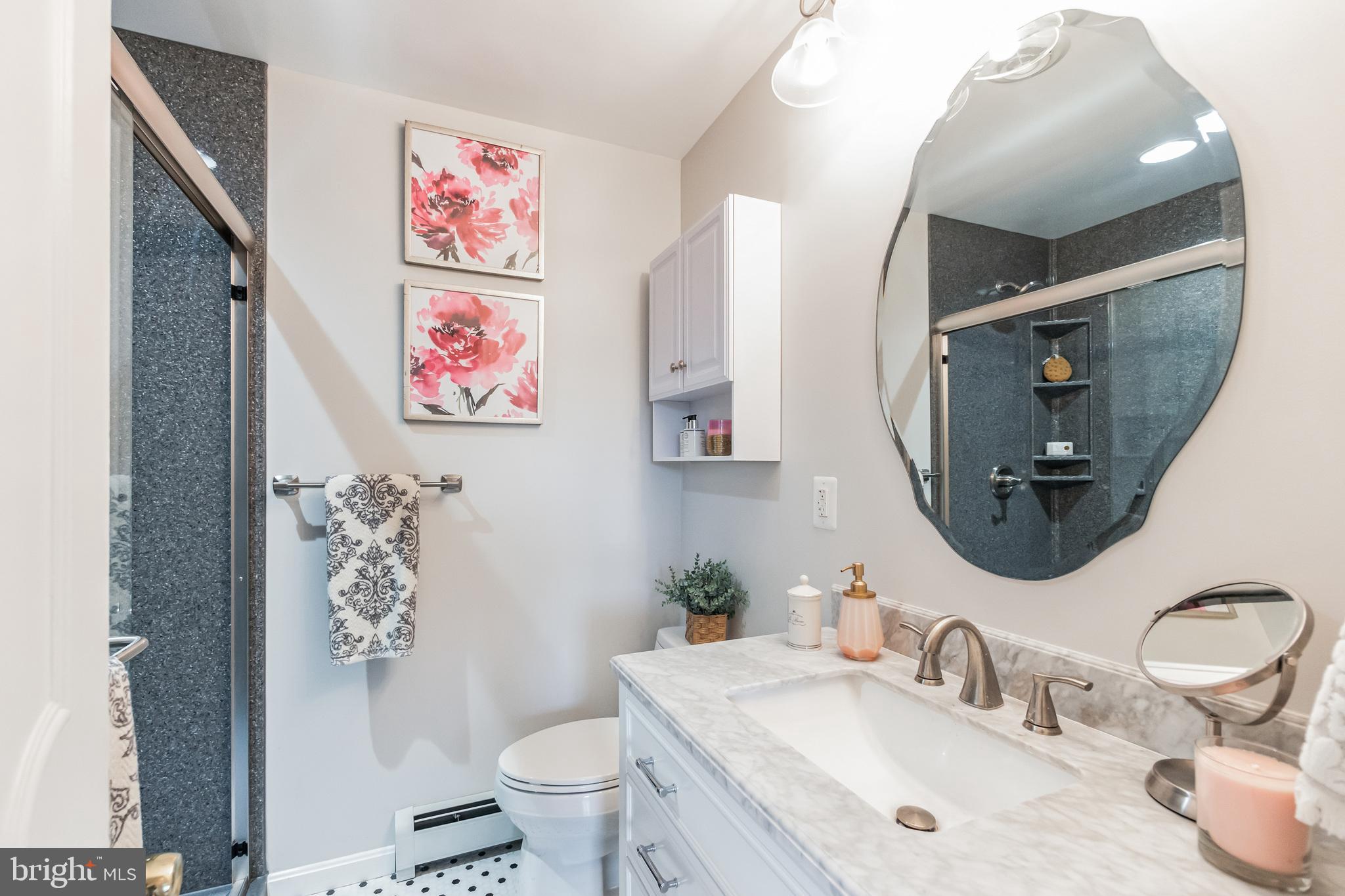 WILLIAMSBURG VILLAGE - Residential