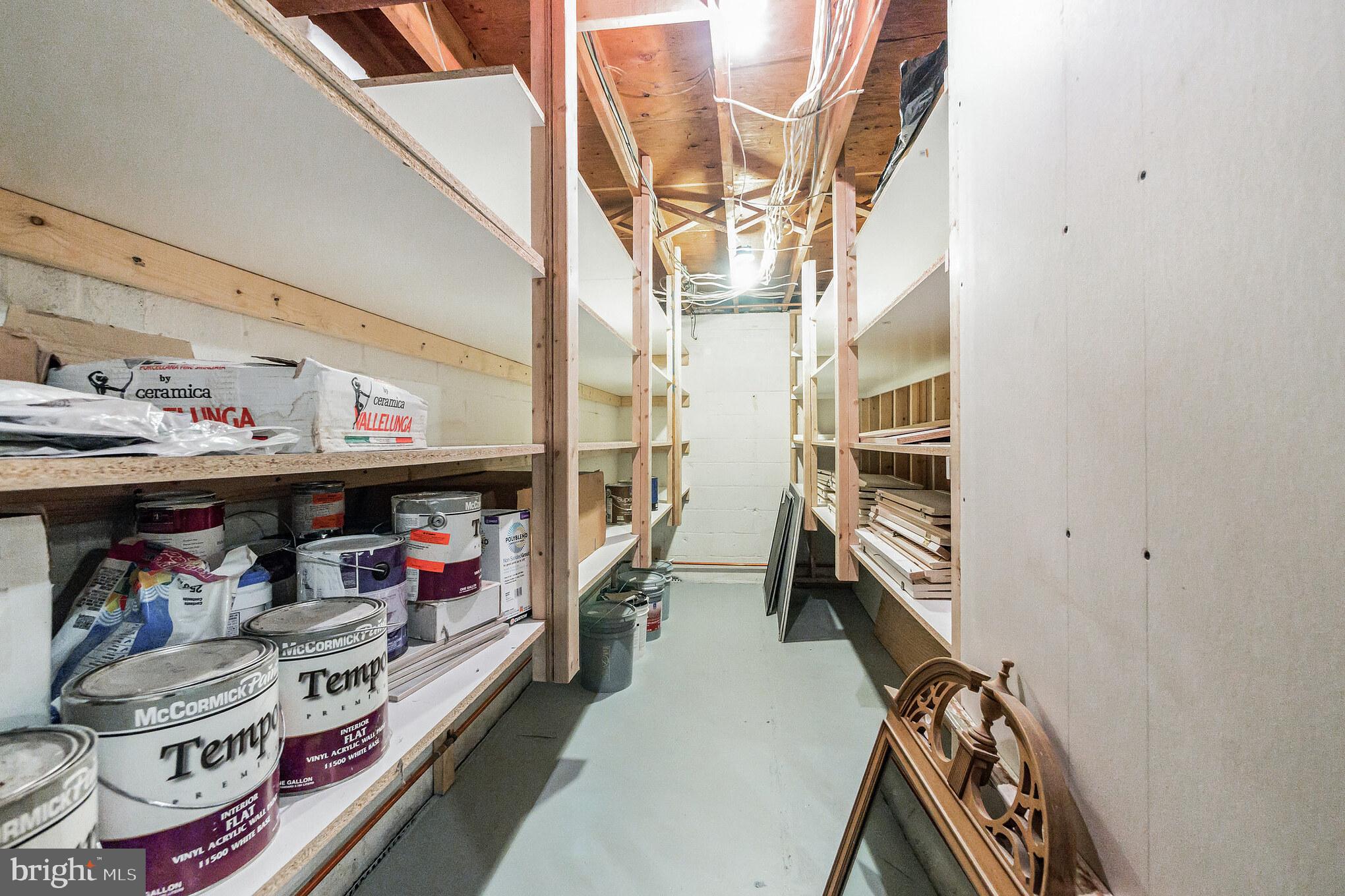 WILLIAMSBURG VILLAGE - Residential