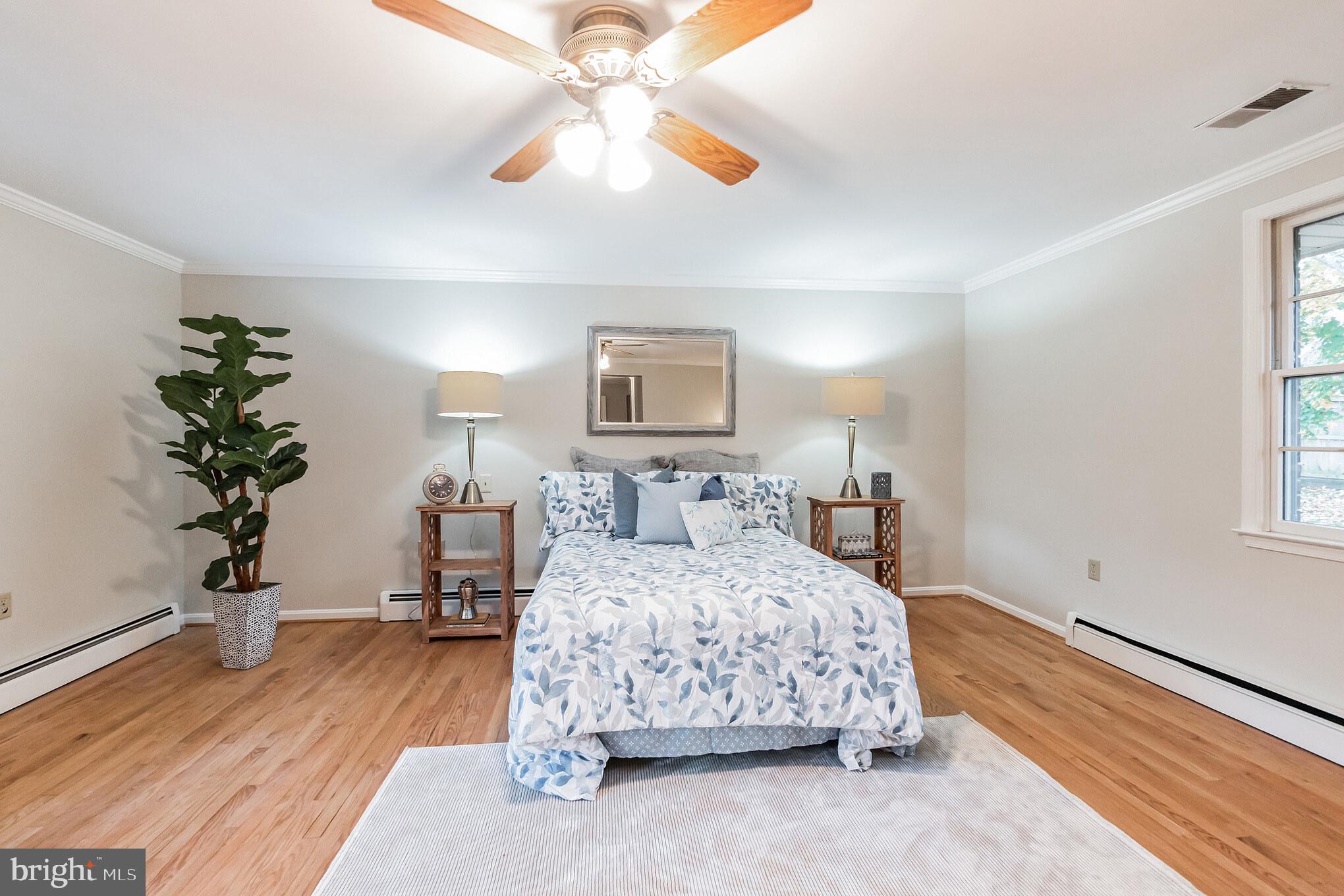 WILLIAMSBURG VILLAGE - Residential