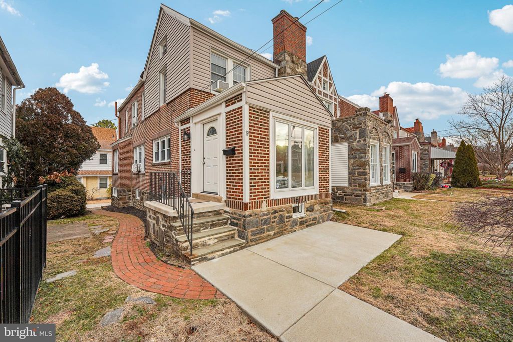 Photo of 19 Wayne Avenue, SPRINGFIELD, PA 19064 (MLS # PADE2105928)